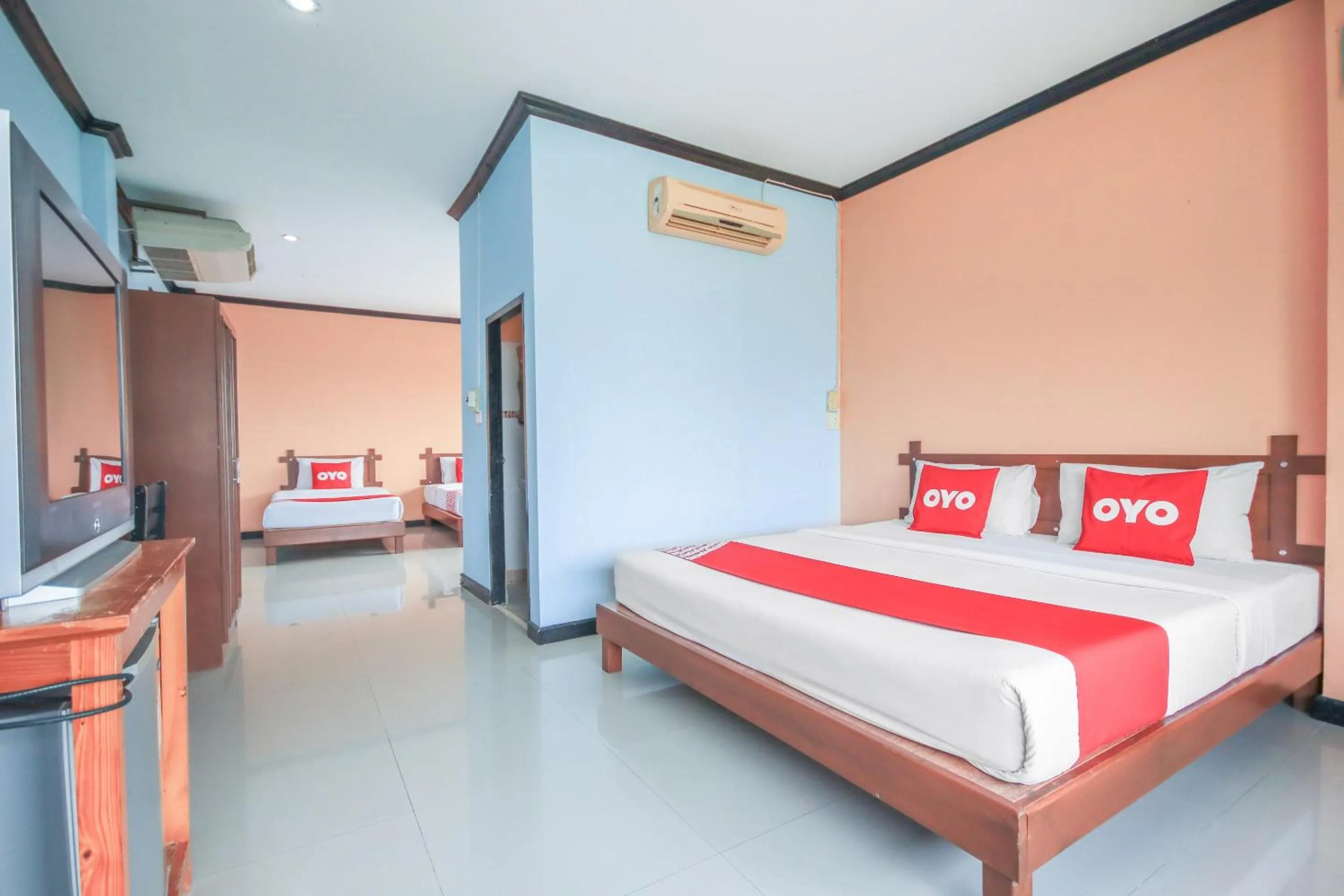 Bedroom in Prickhom Garden Hotel