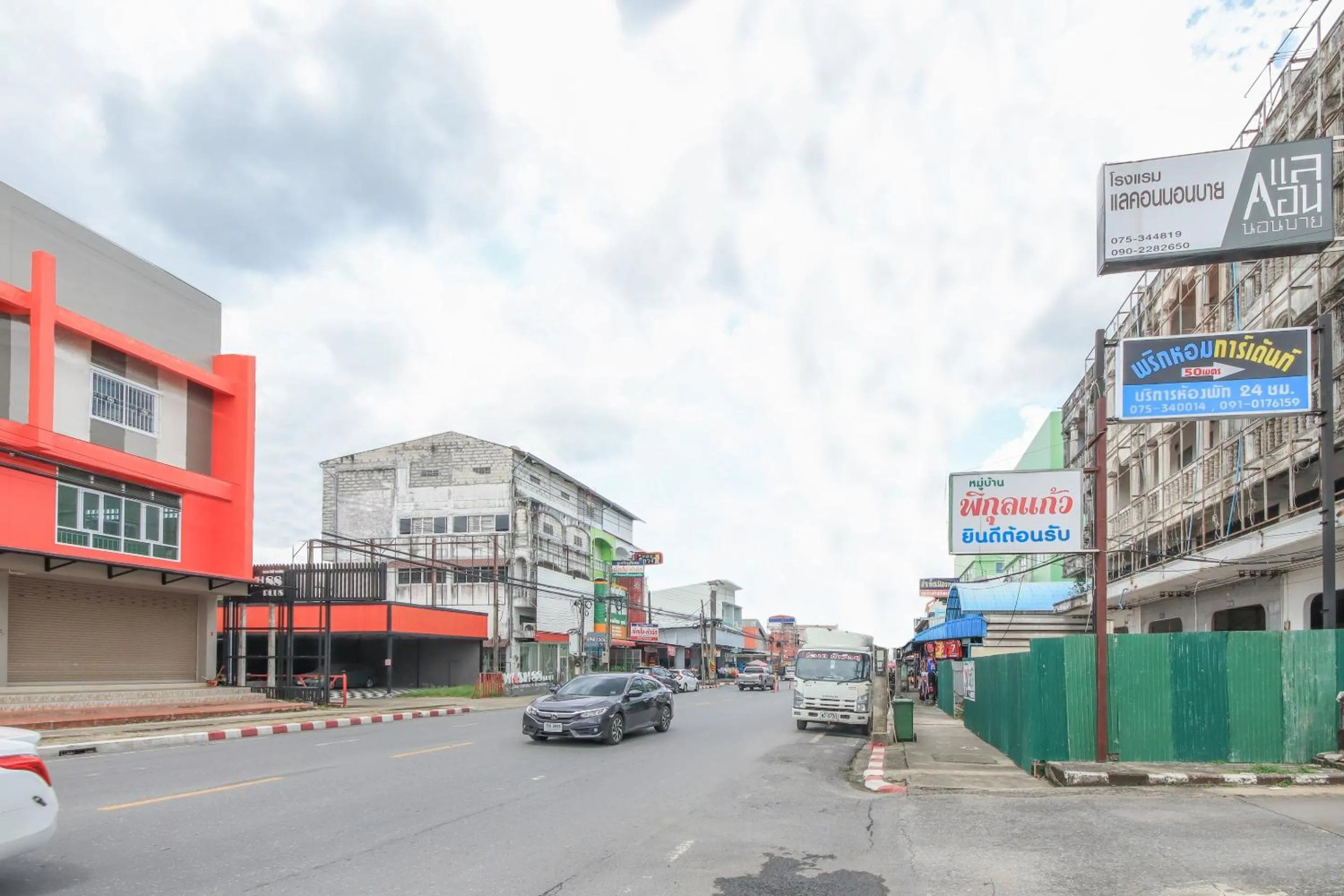 Facade/entrance in Prickhom Garden Hotel