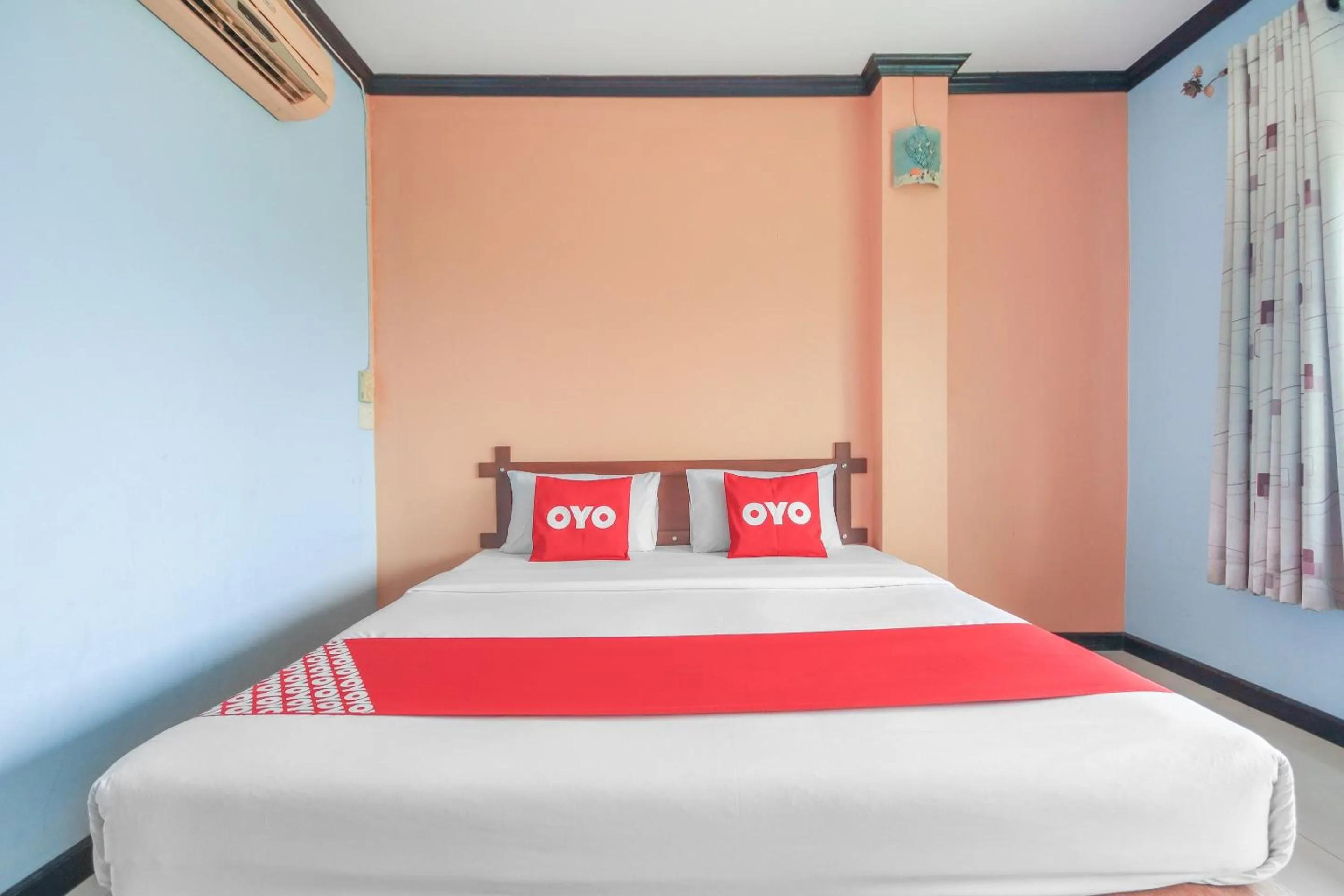 Bedroom in Prickhom Garden Hotel