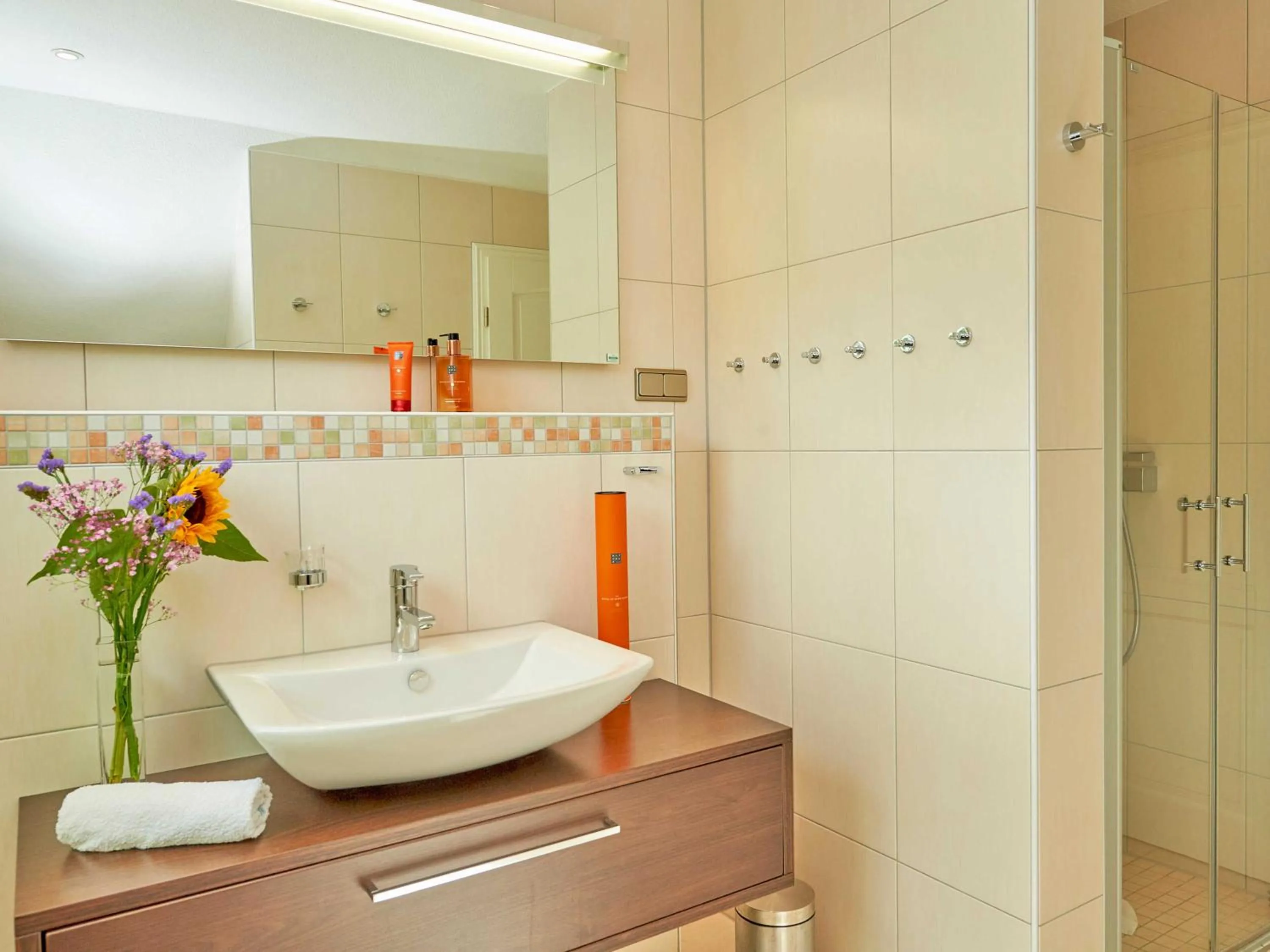 Ferienhaus Klünderberg in Binz mit Kamin, Terrasse, Strandkorb