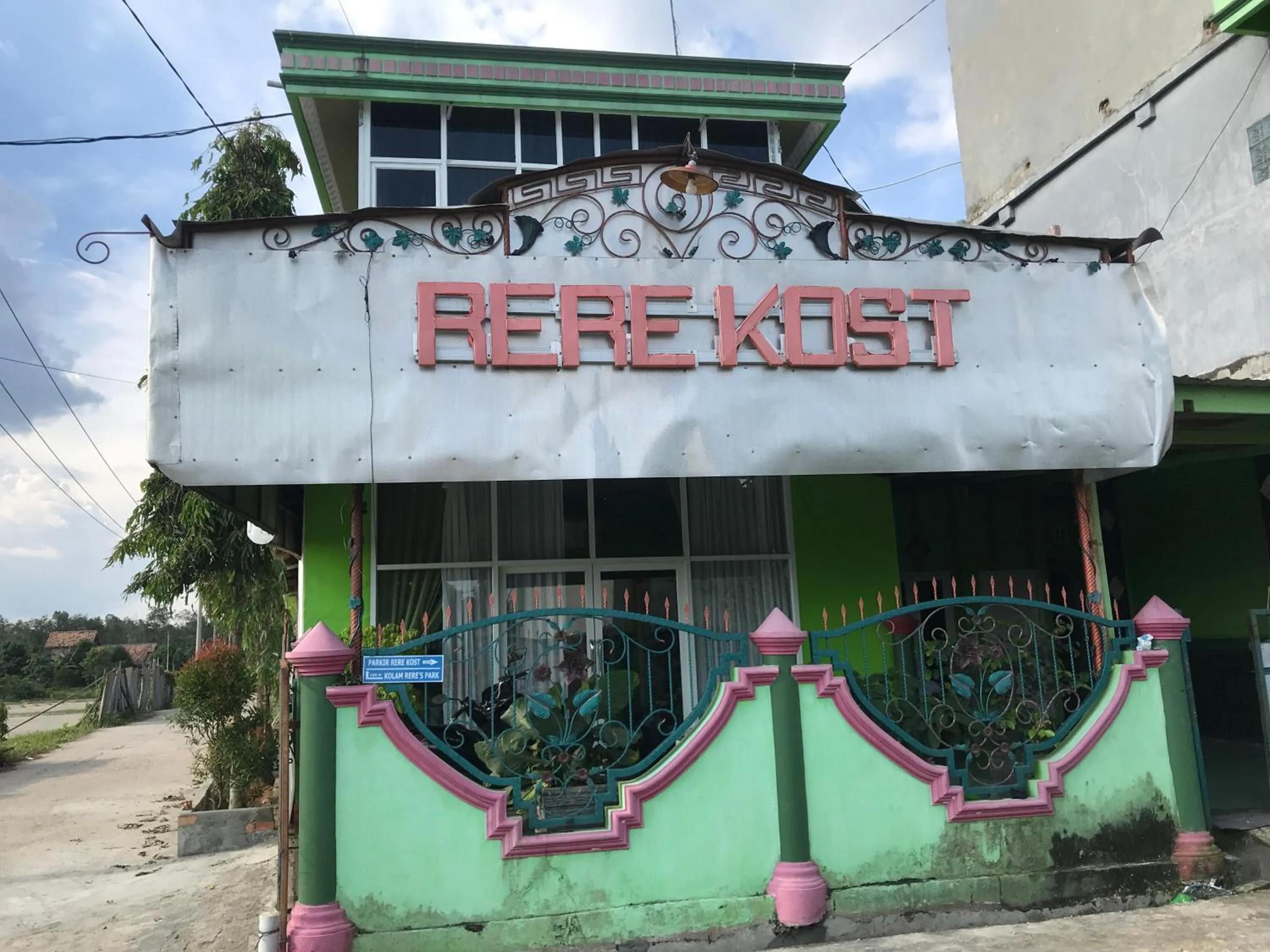 Property building in OYO Life 3874 Rere Residence Syariah