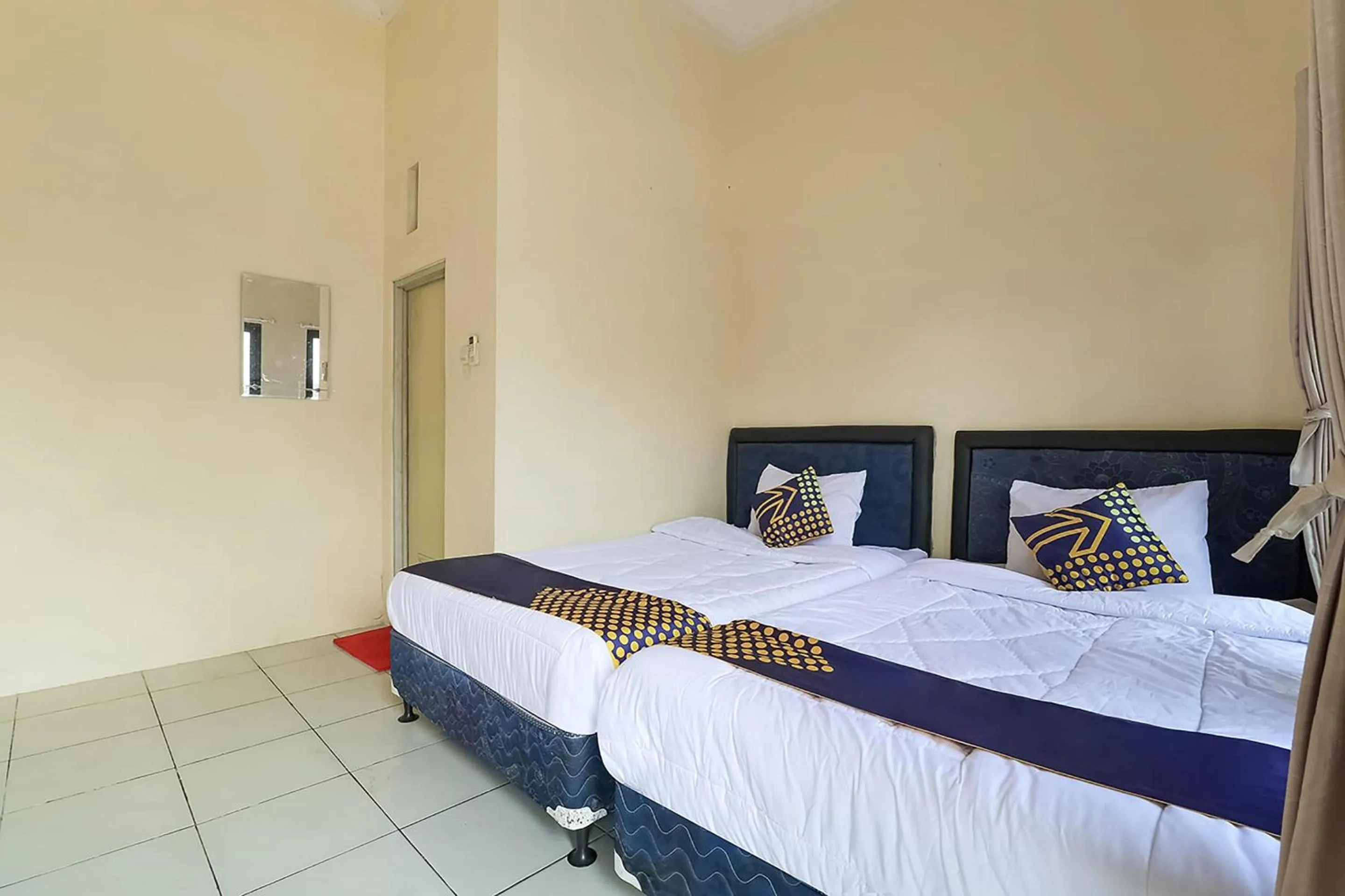 Bedroom, Bed in SPOT ON 3859 Sweet Candy 2NearResinda park mall