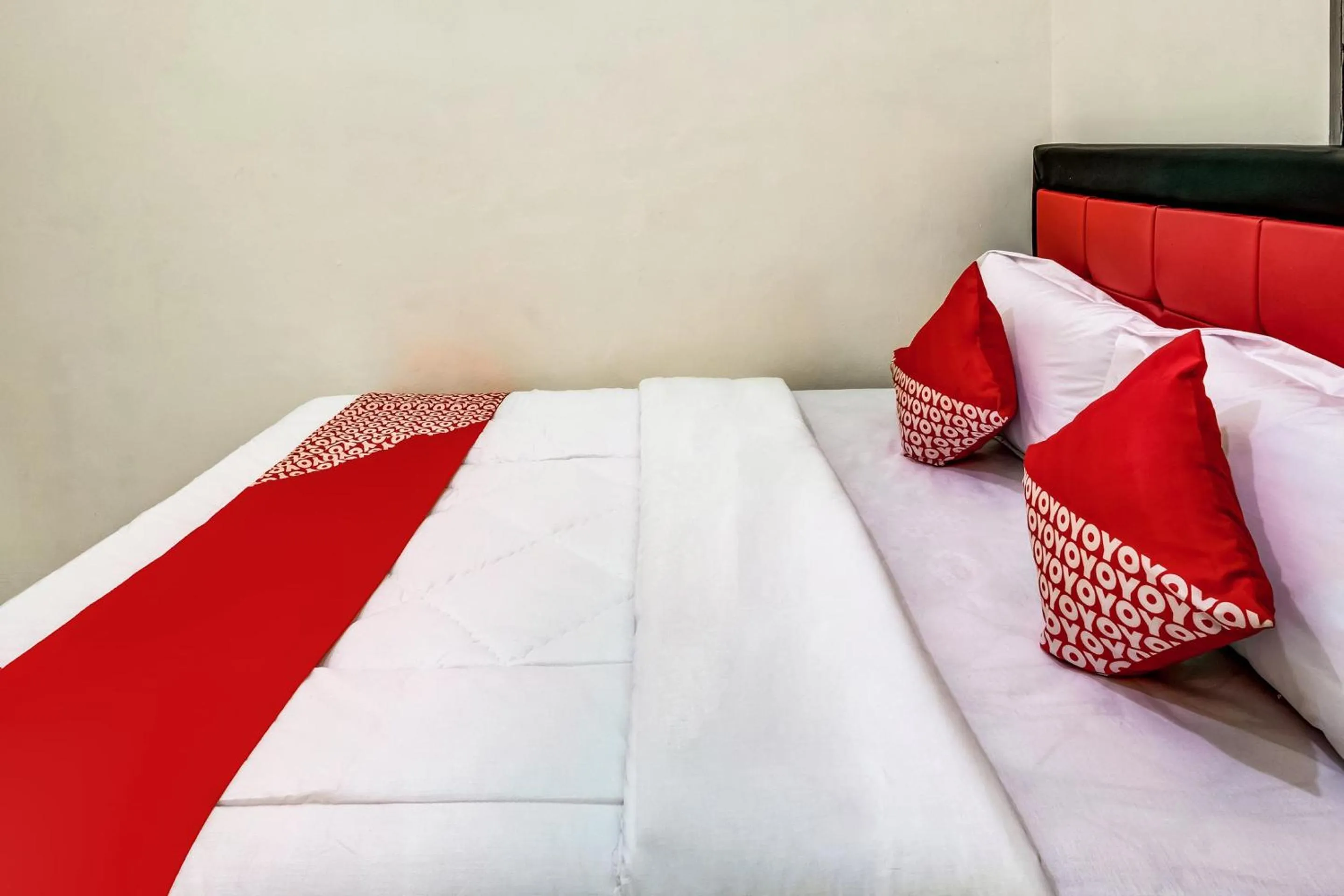 Bedroom, Bed in Hotel O Graha Hsc Syariah