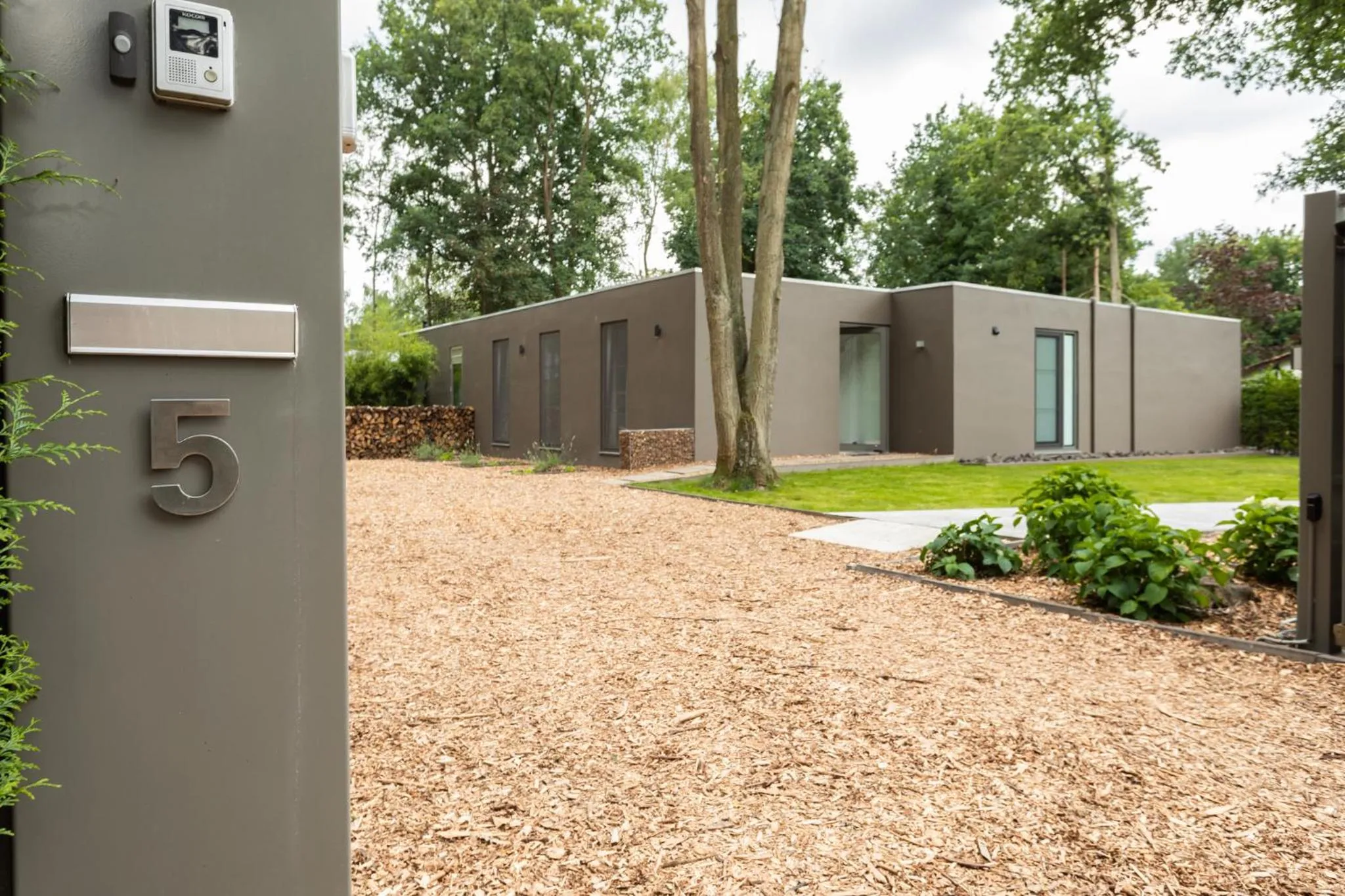 Property building in Bed & Breakfast Nummer5