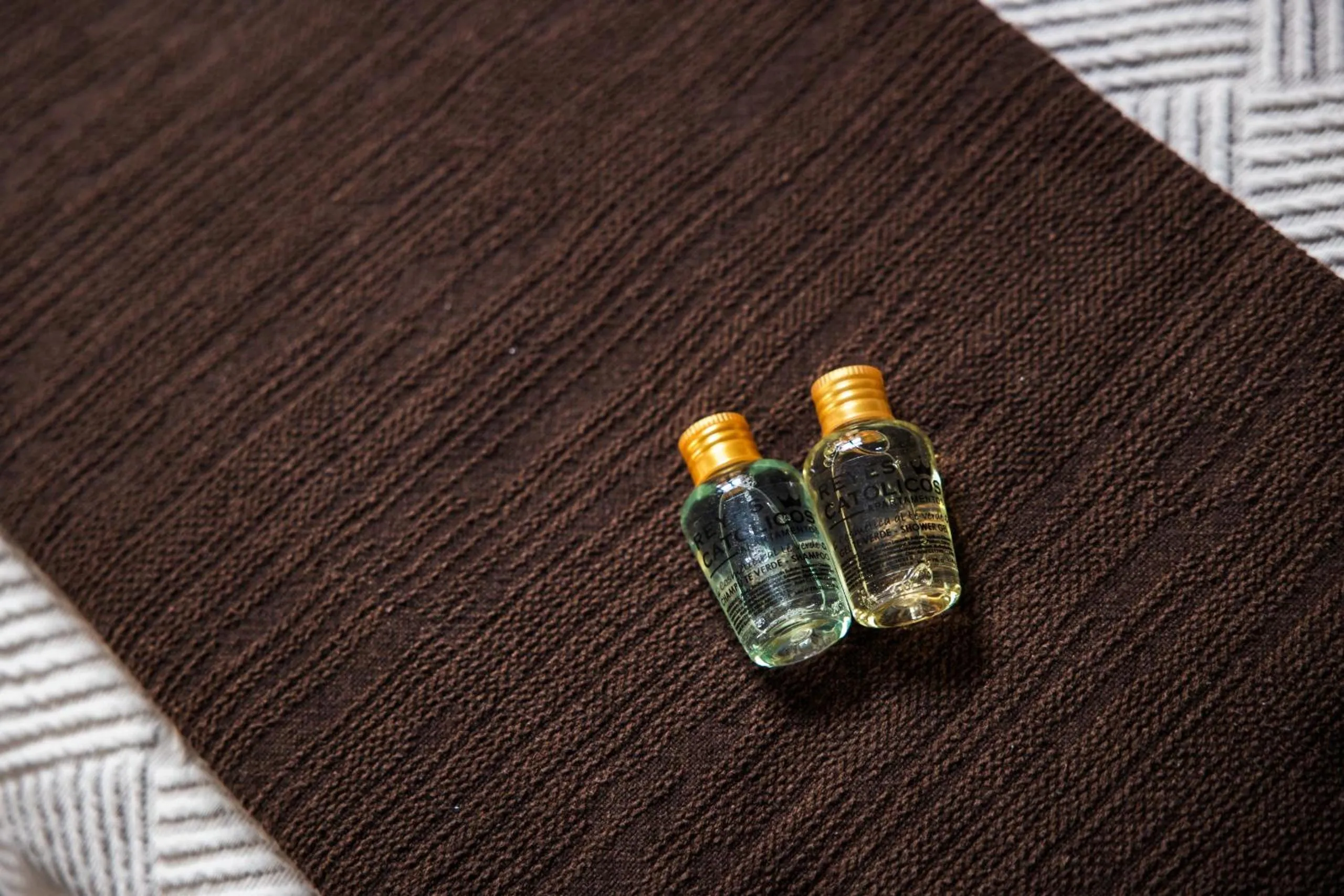 Decorative detail in Apartamentos Reyes Católicos