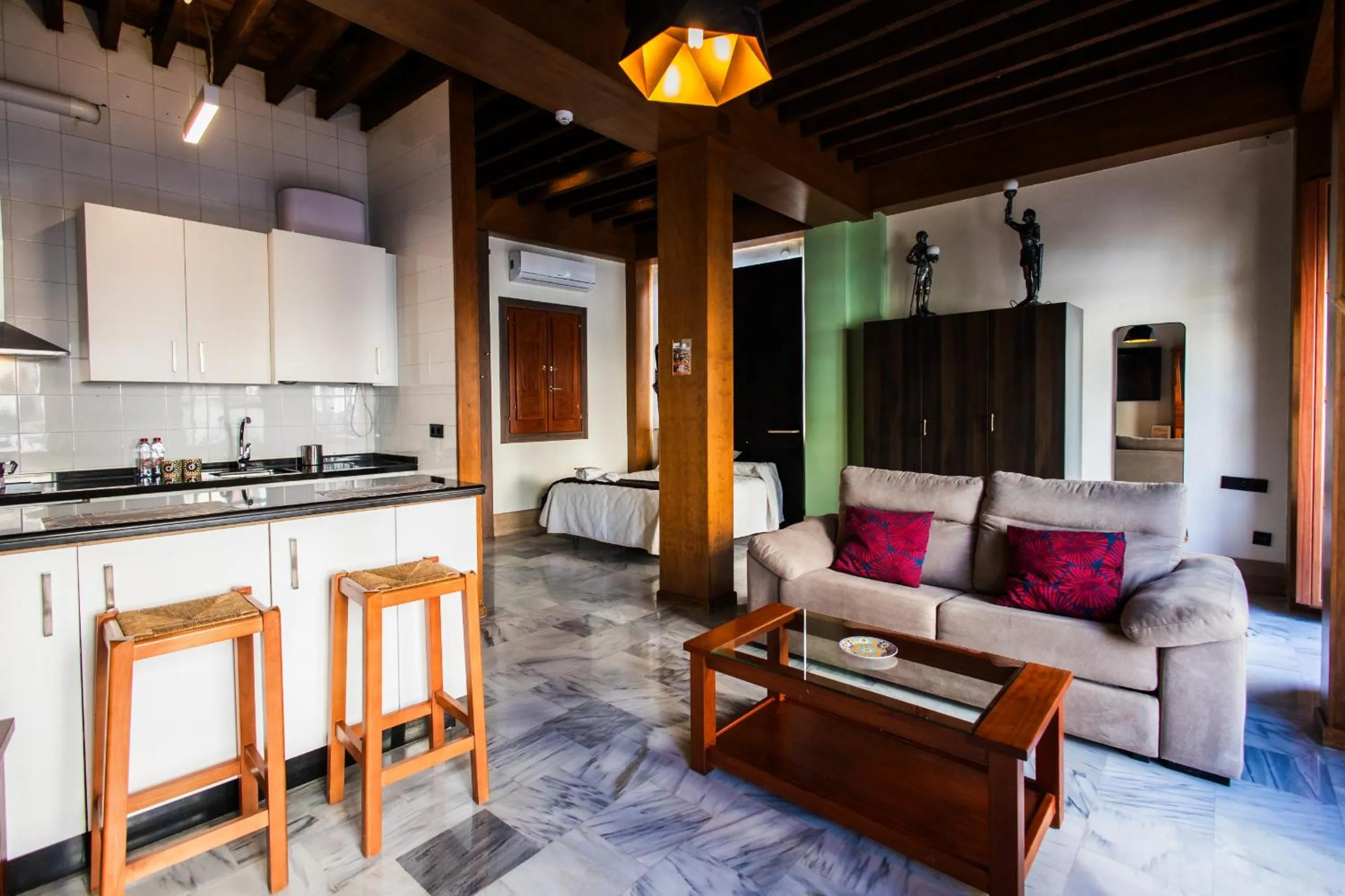Dining area in Apartamentos Reyes Católicos