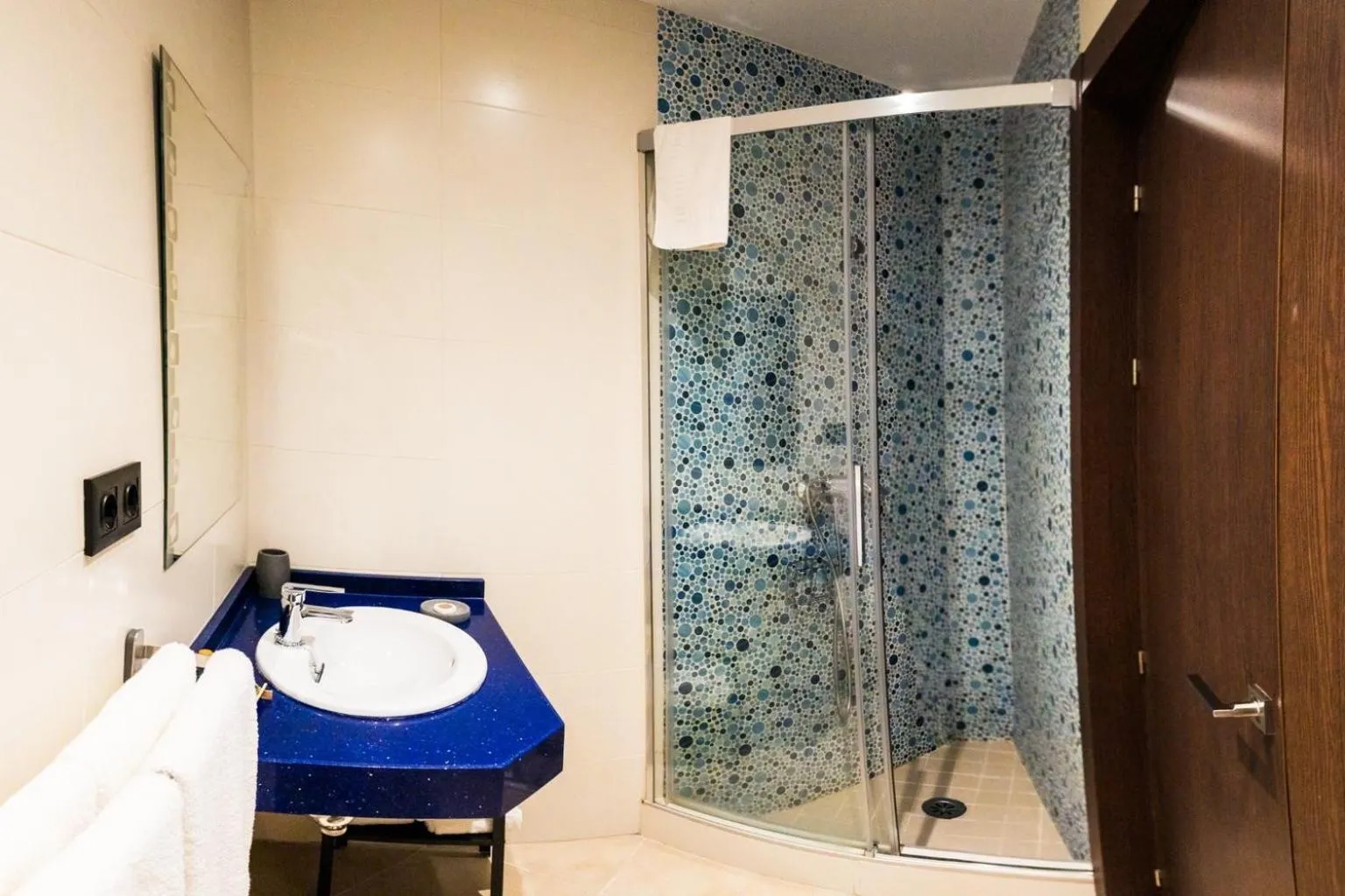 Bathroom in Apartamentos Reyes Católicos