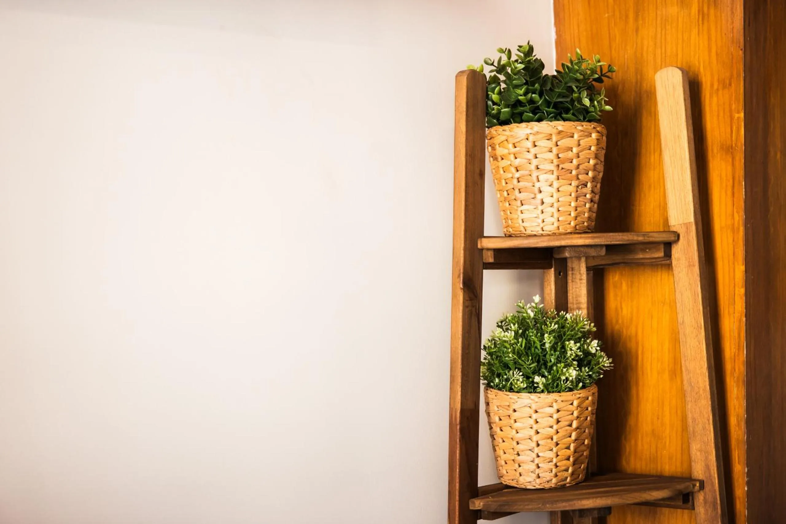 Decorative detail in Apartamentos Reyes Católicos
