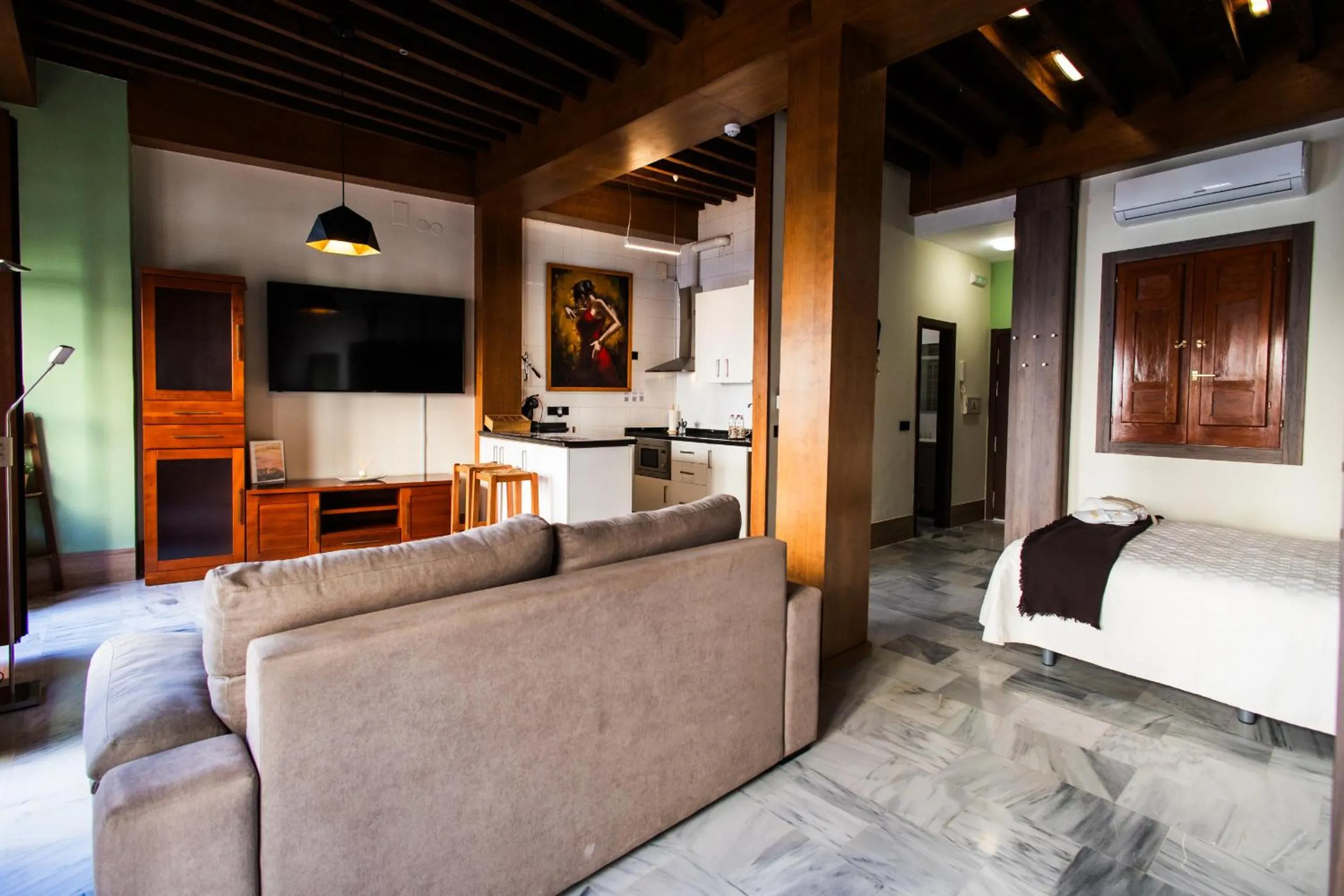 Dining area in Apartamentos Reyes Católicos