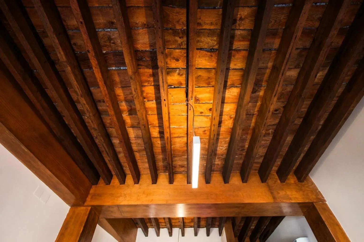 Decorative detail in Apartamentos Reyes Católicos