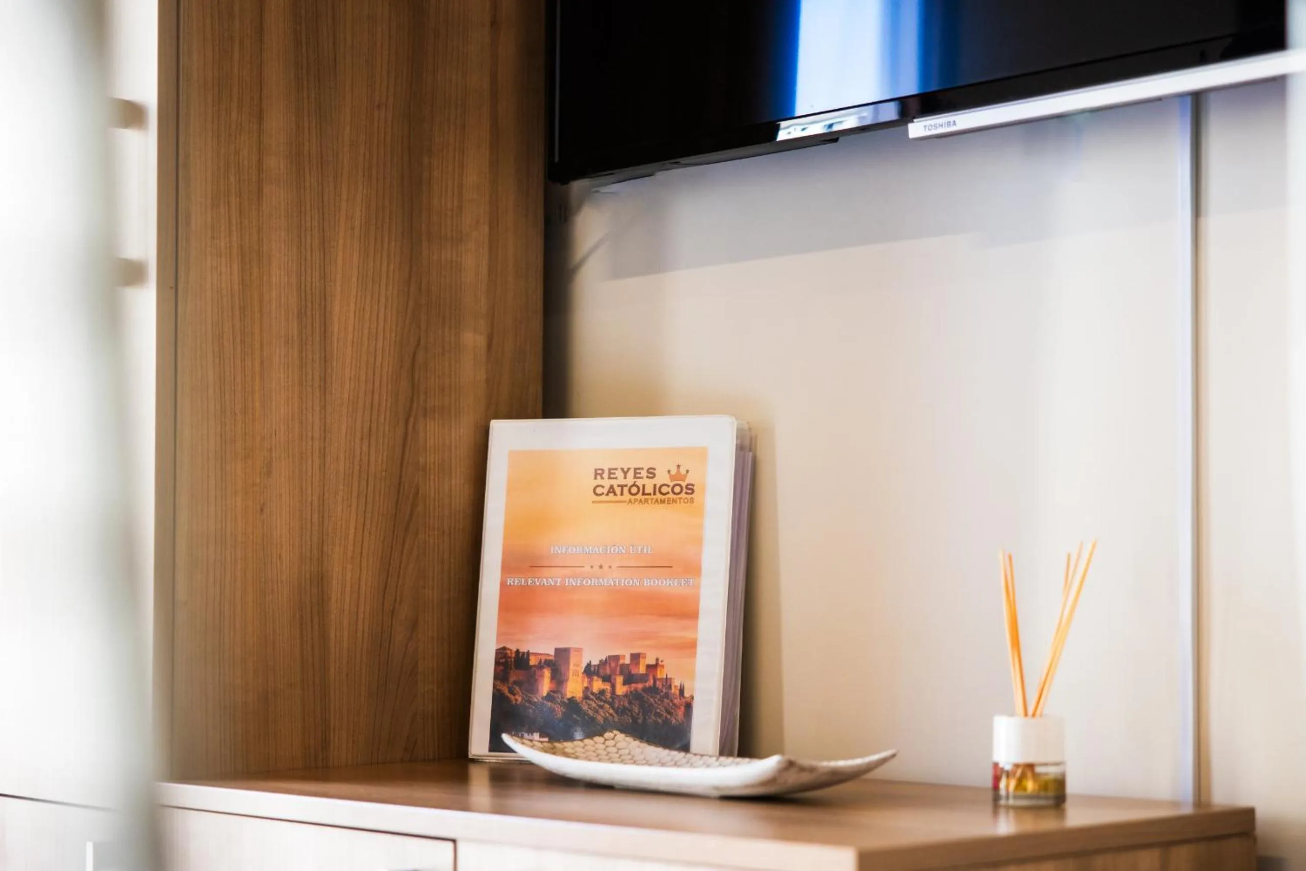 Decorative detail in Apartamentos Reyes Católicos