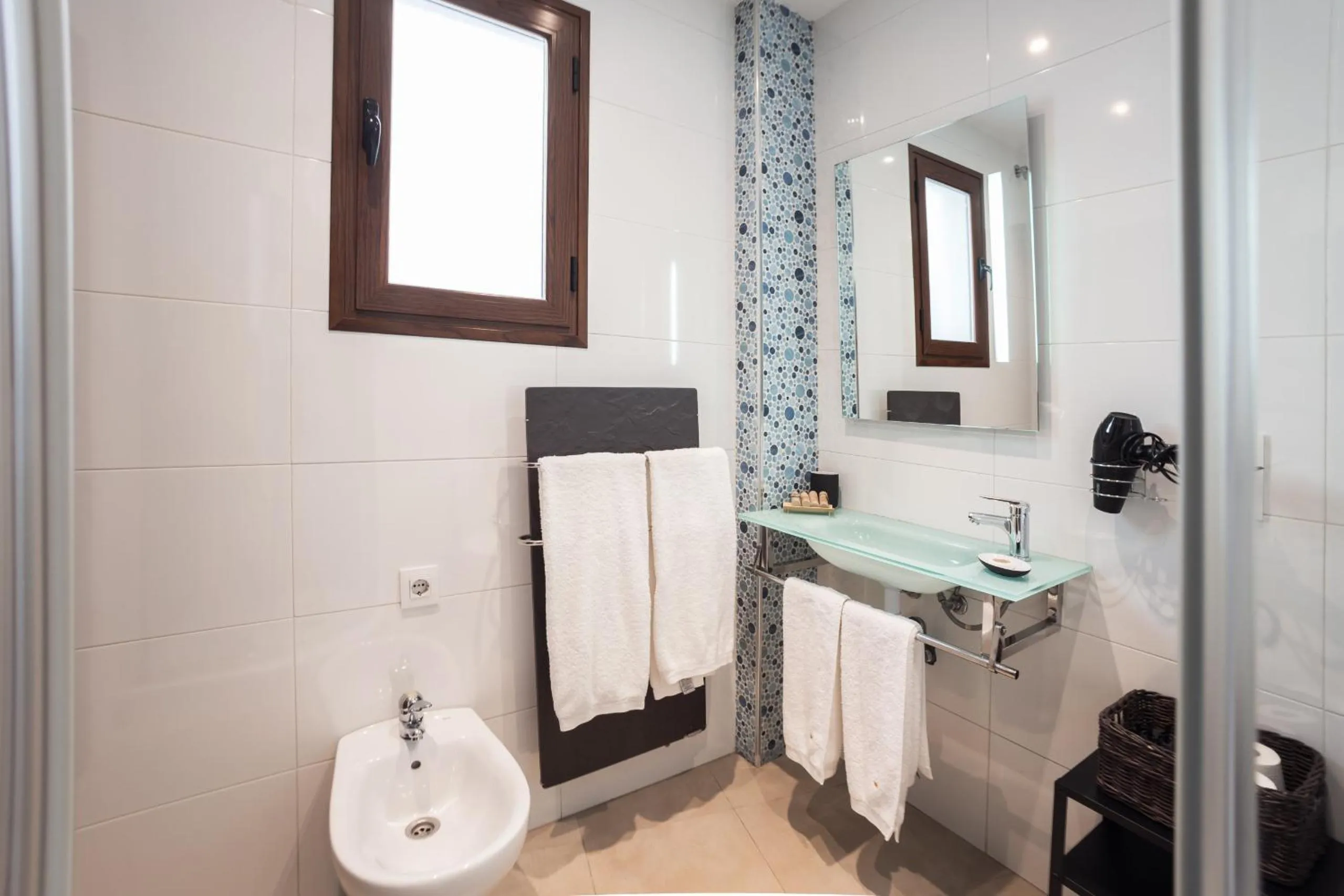 Bathroom in Apartamentos Reyes Católicos