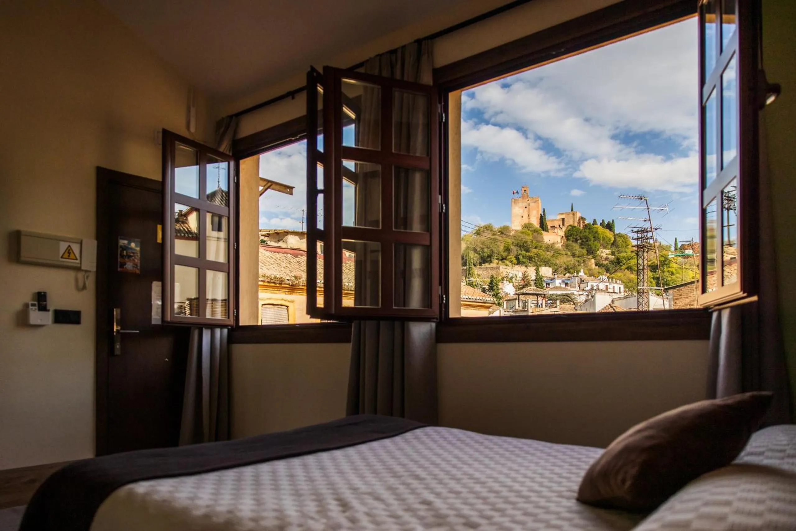 Off site, Bed in Apartamentos Reyes Católicos