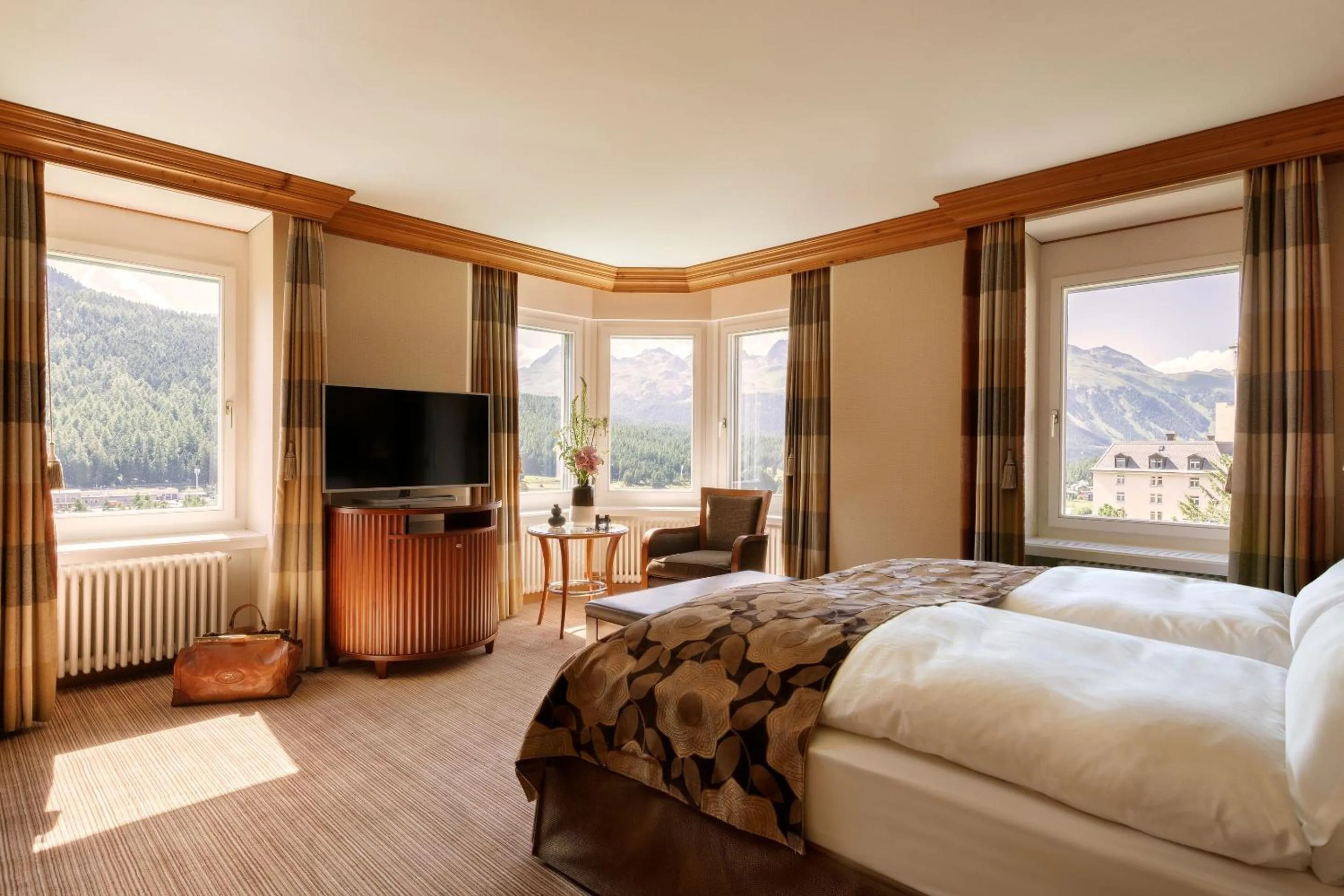 Bedroom, Bed in Grand Hotel Kronenhof