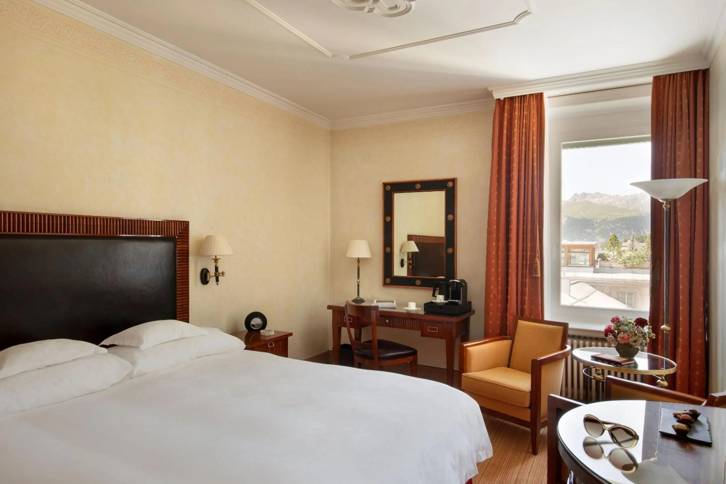 Bedroom, Bed in Grand Hotel Kronenhof