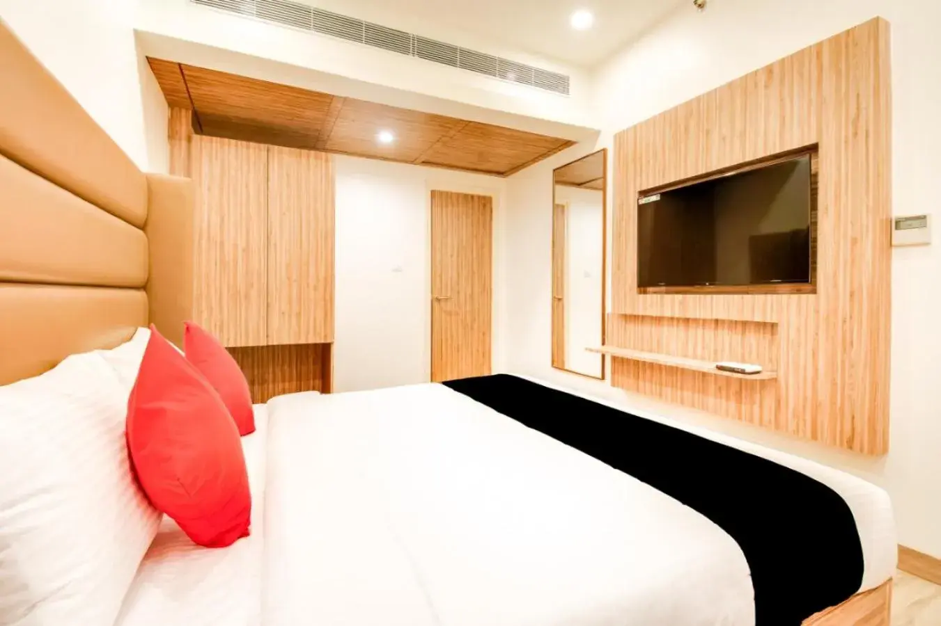 Suite - single occupancy in INN THE CENTRE Suite - single occupancy in INN THE CENTRE