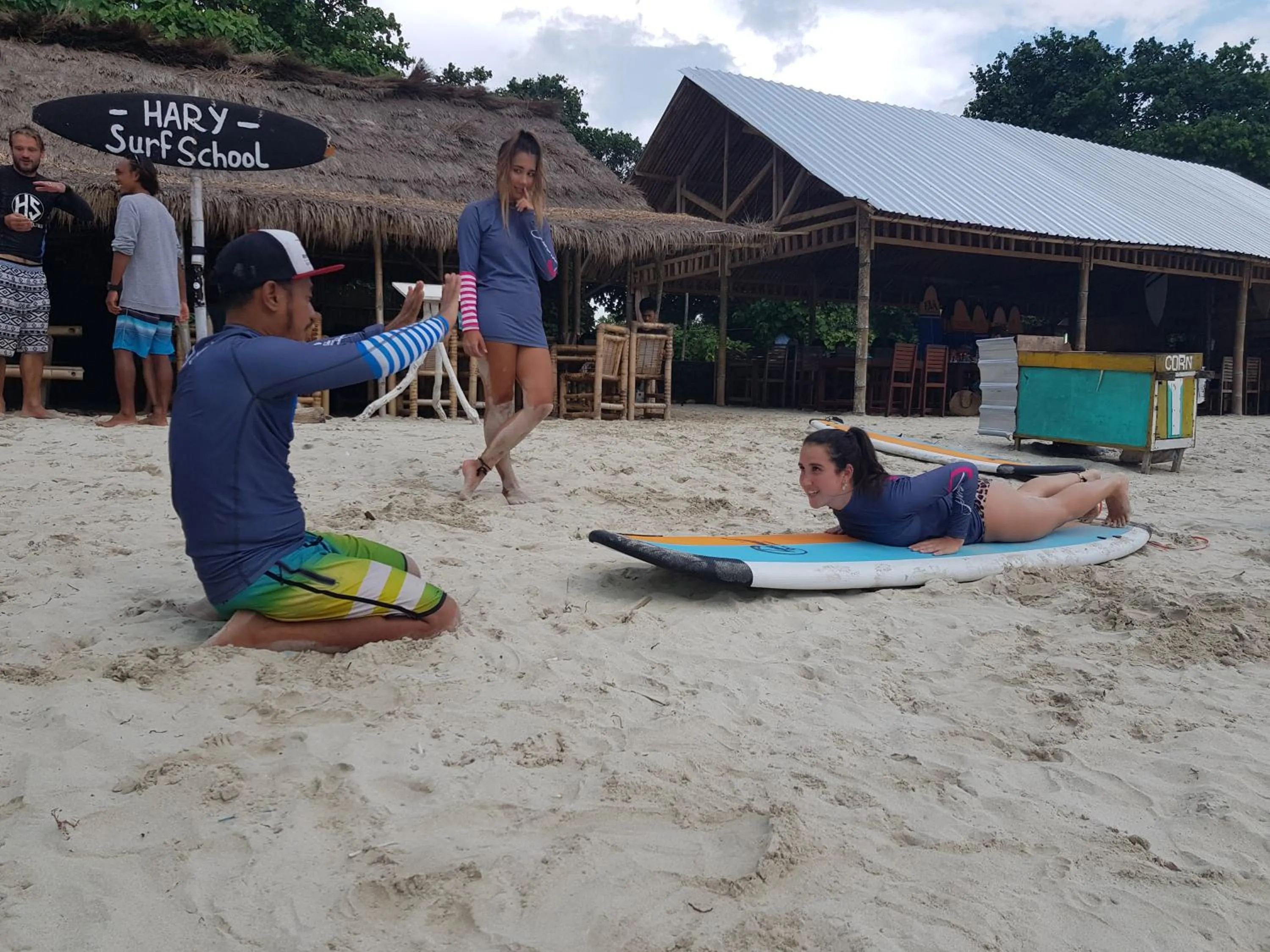 Tropical Sunday Bungalow - Surf And Stay