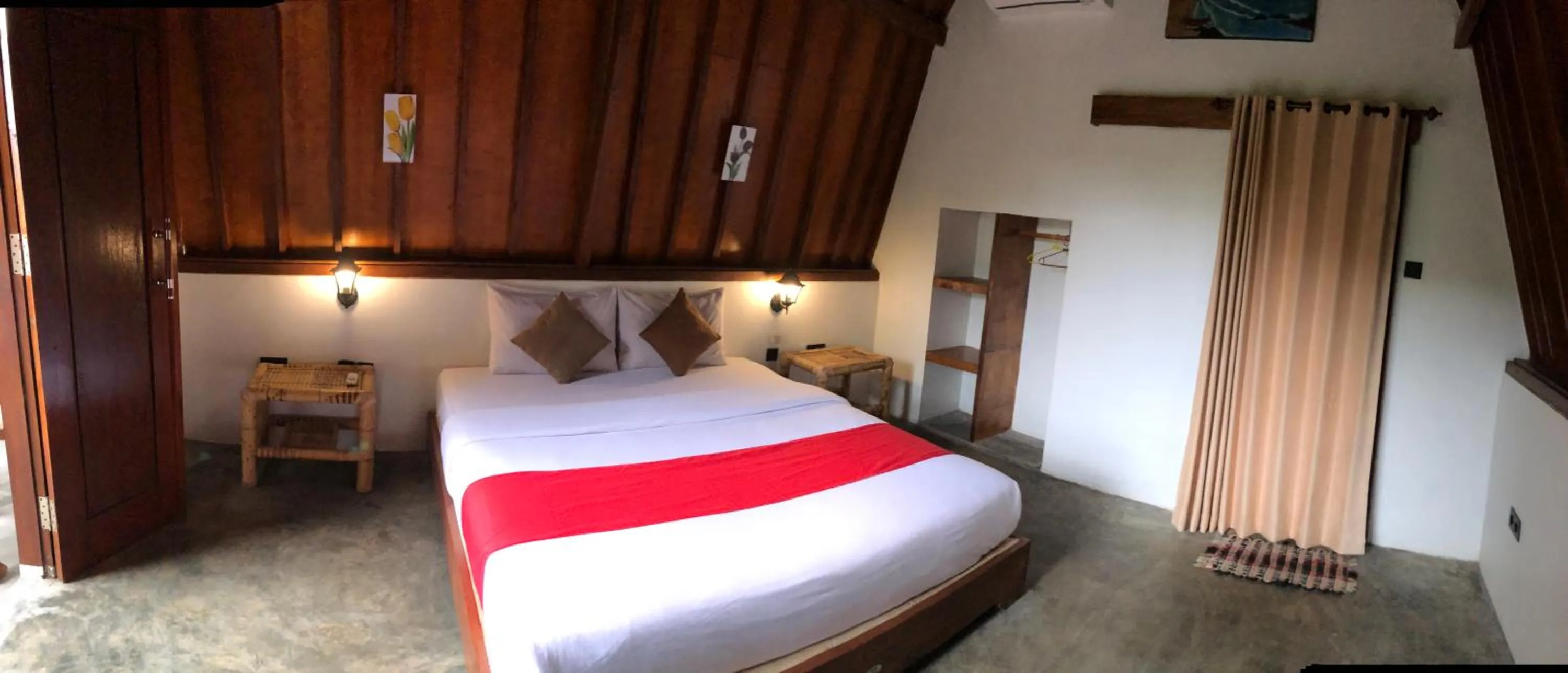 Bed in Tropical Sunday Bungalow - Surf And Stay