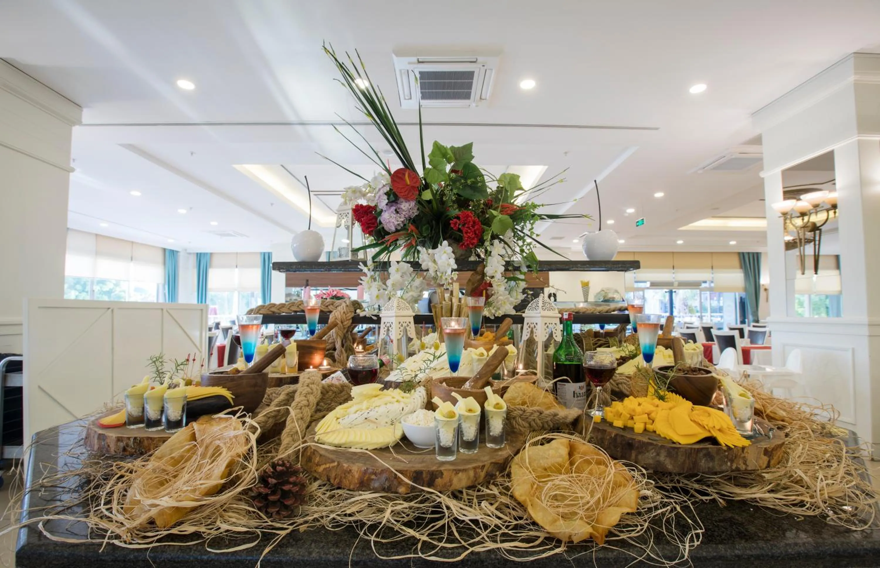 Breakfast in MIRA MERIDIA BEACh RESORT HOTEL