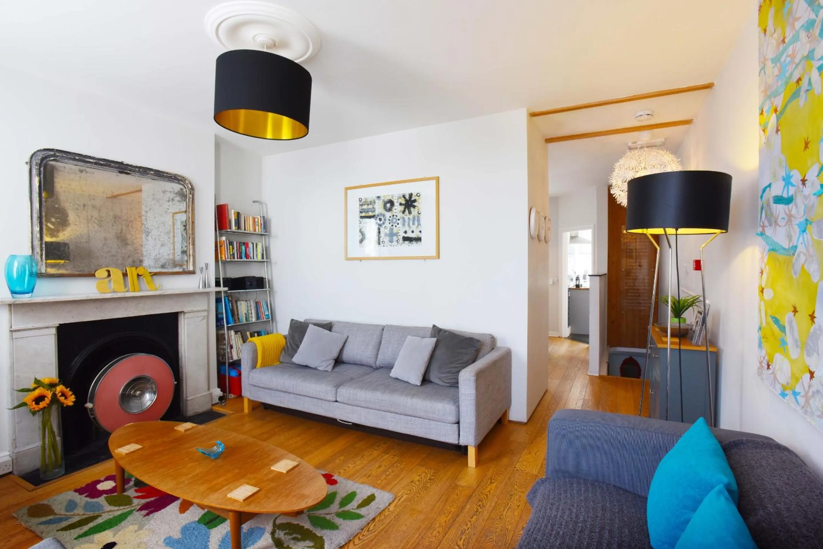 Living room in Style Meets Soul - Famous Art House Close To Centre - Free Parking