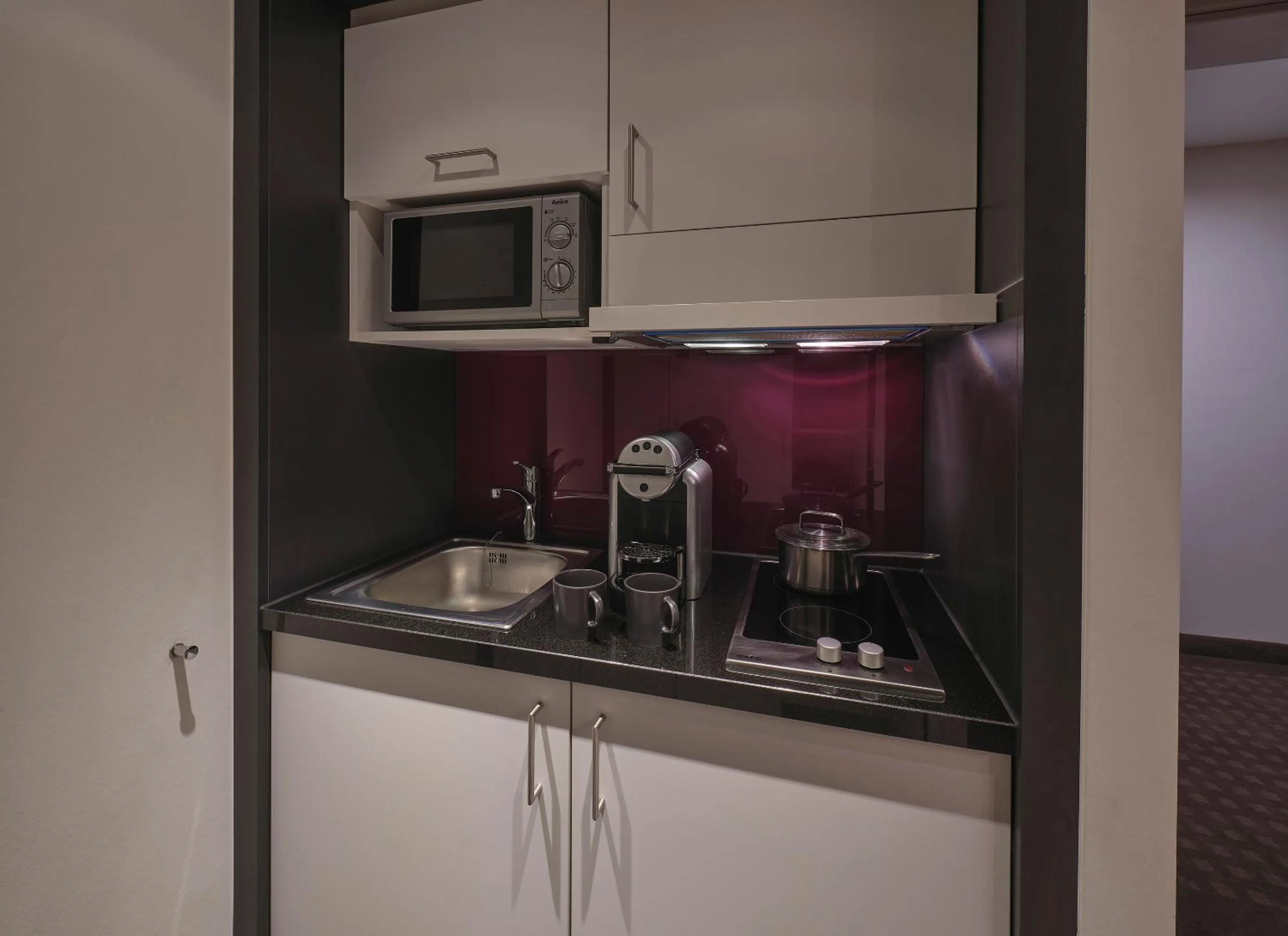 Coffee/tea facilities in Essential by Dorint Basel City