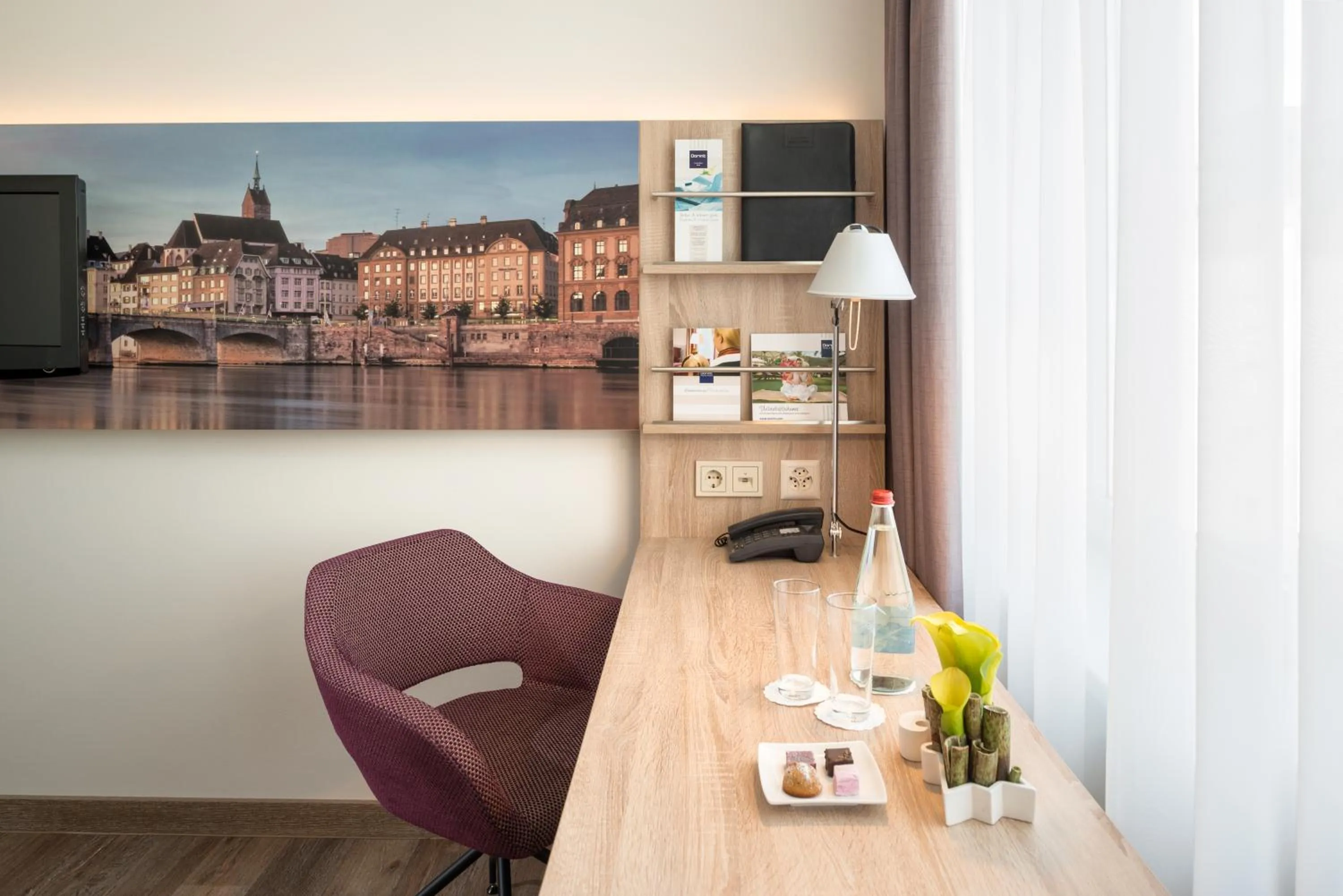 Seating area in Essential by Dorint Basel City