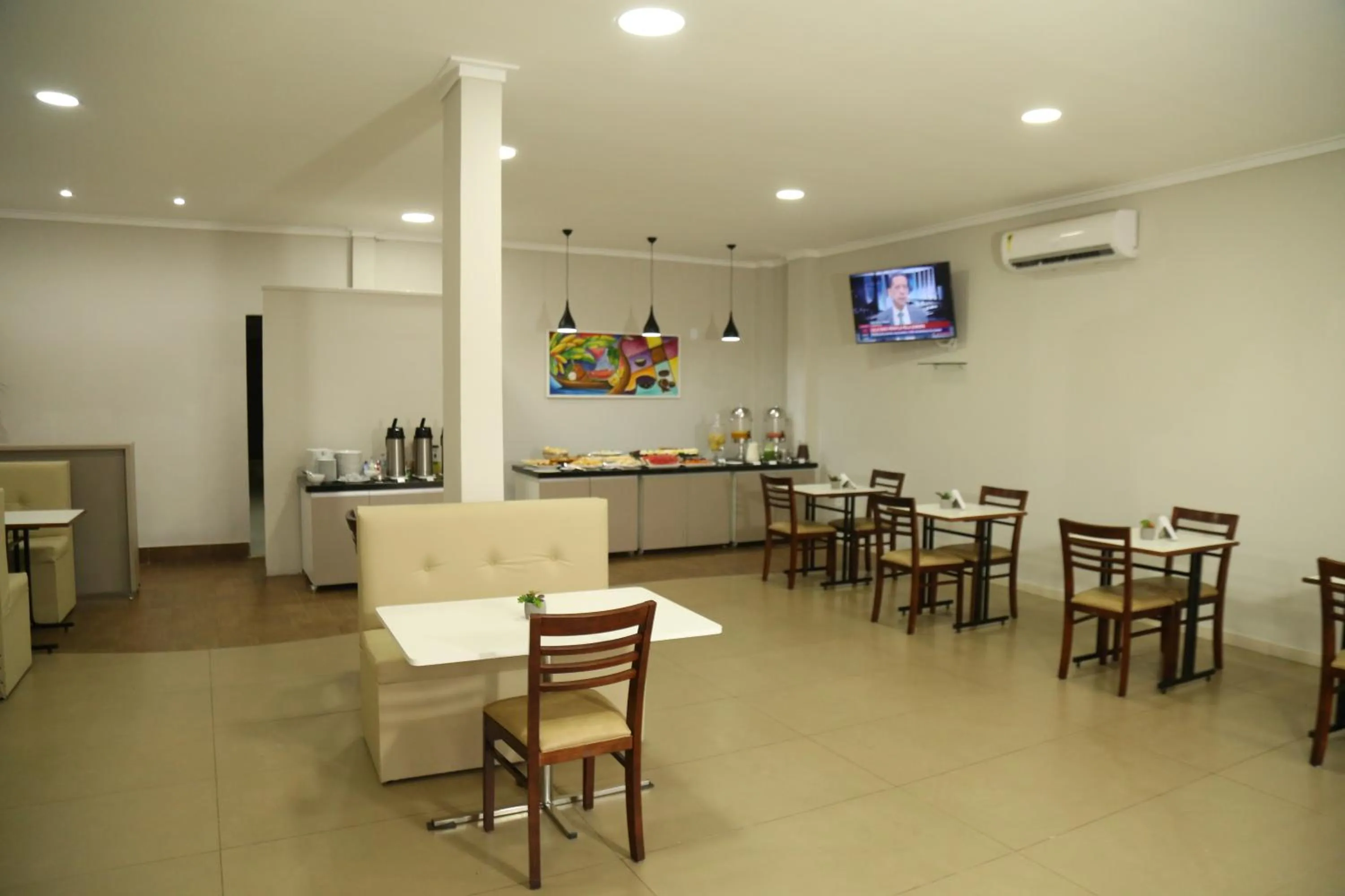 Restaurant/places to eat in Prata Hotel