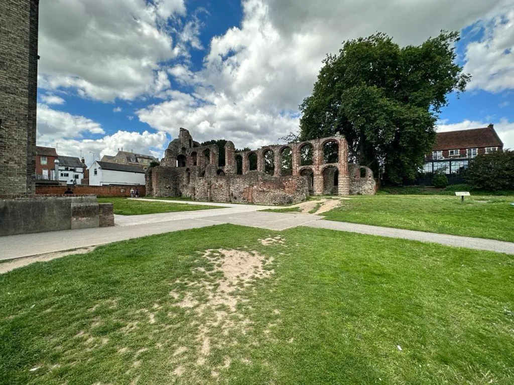 Nearby landmark in Aspire 860