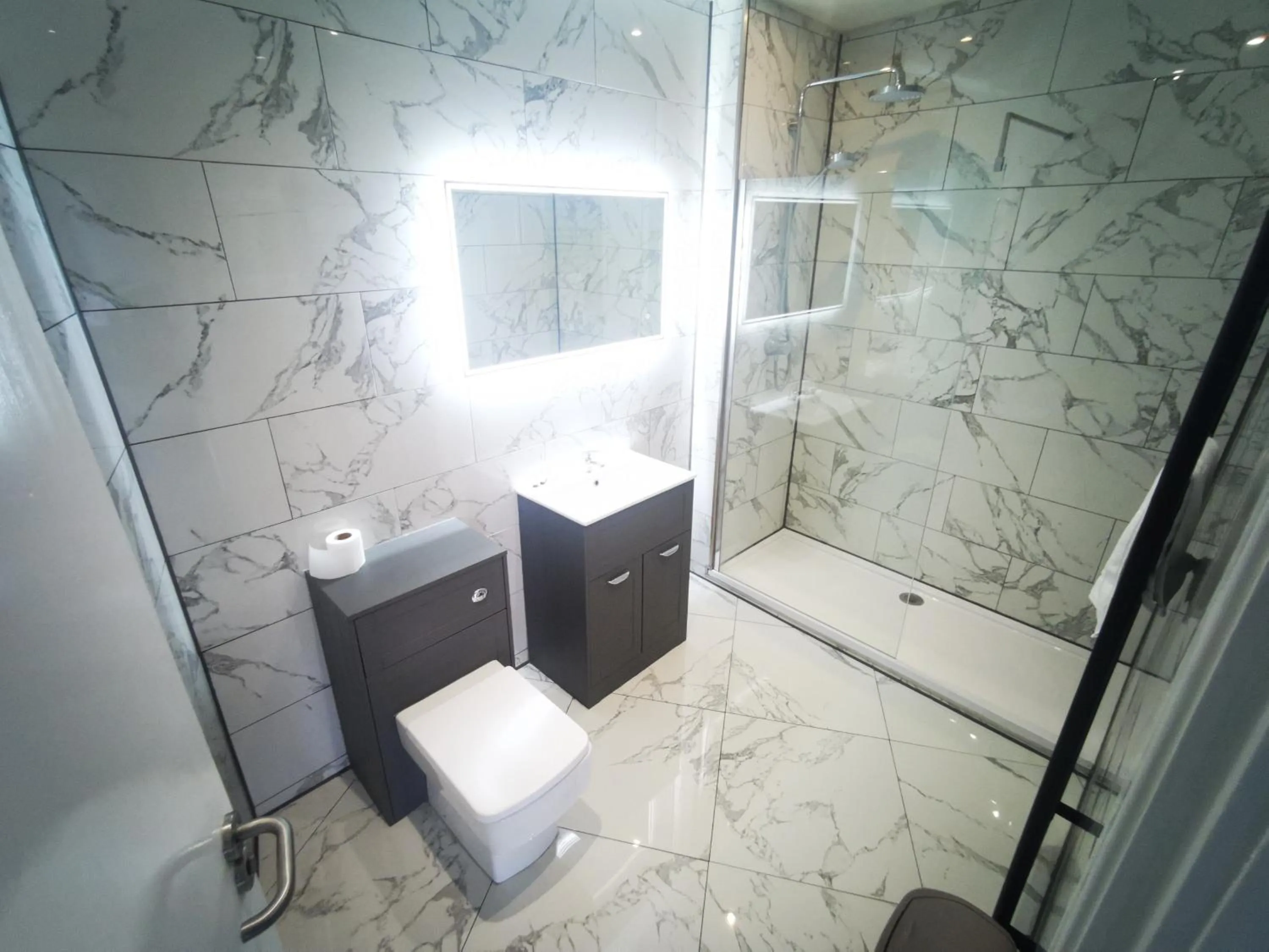 Shower in Aspire 860