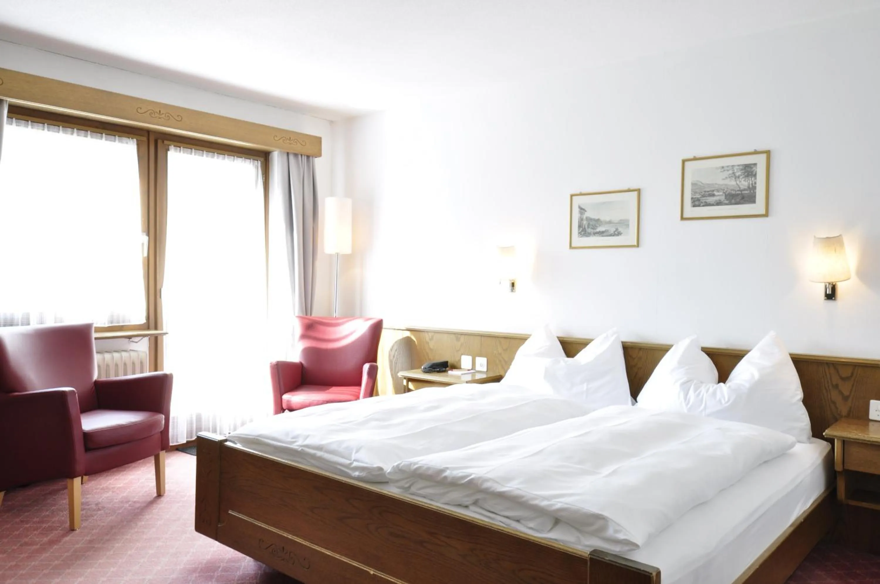 Photo of the whole room, Bed in Hotel Bernina