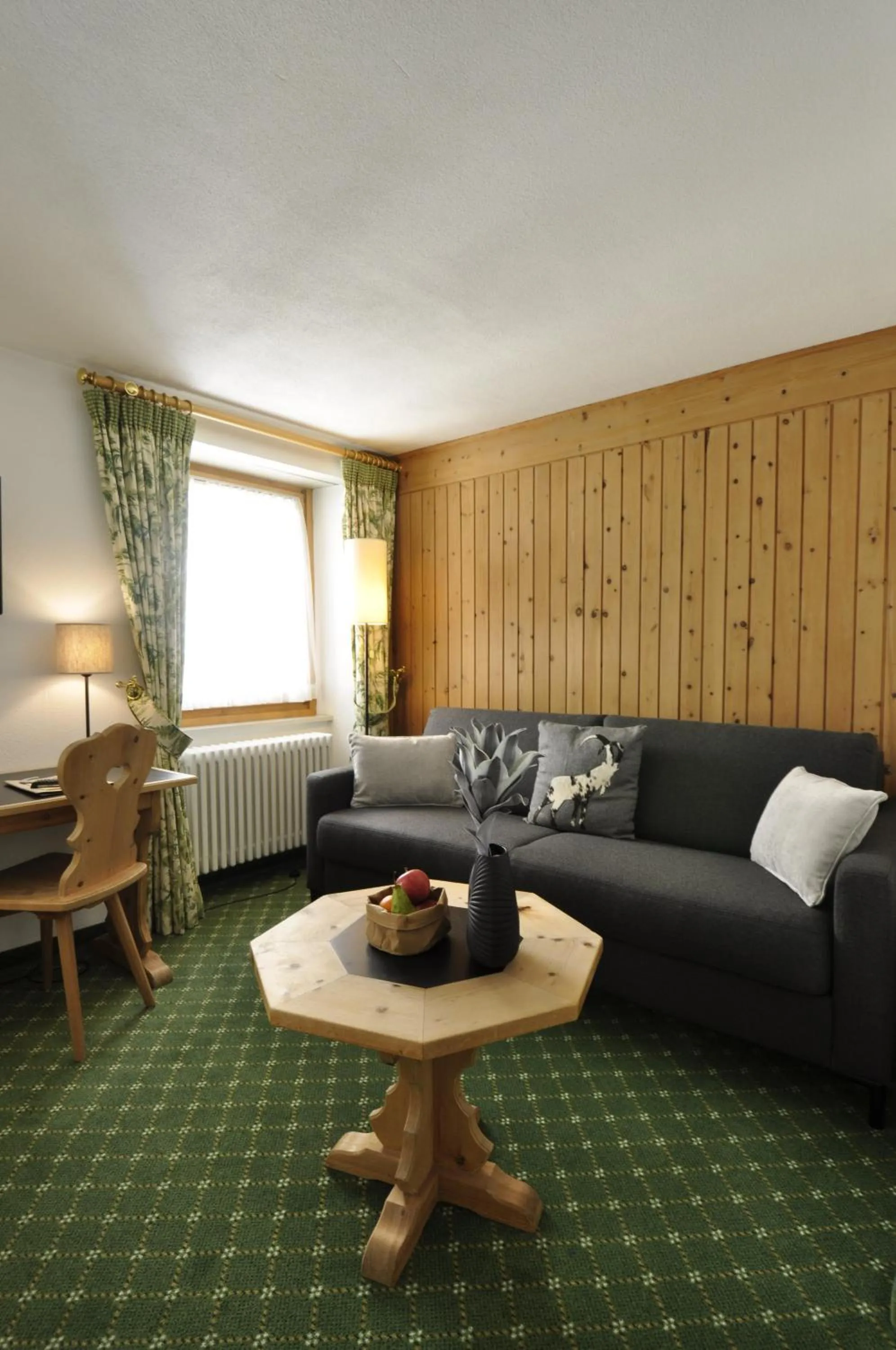 Living room in Hotel Bernina