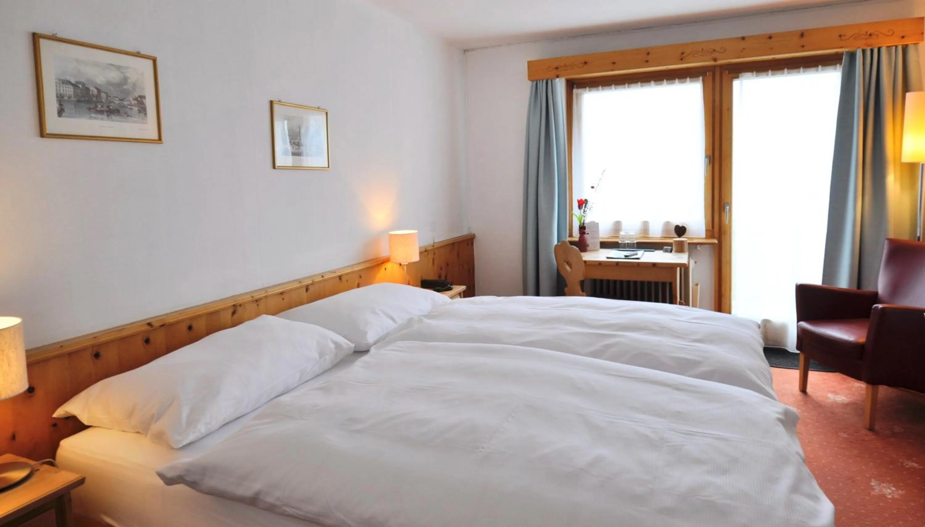 Photo of the whole room, Bed in Hotel Bernina