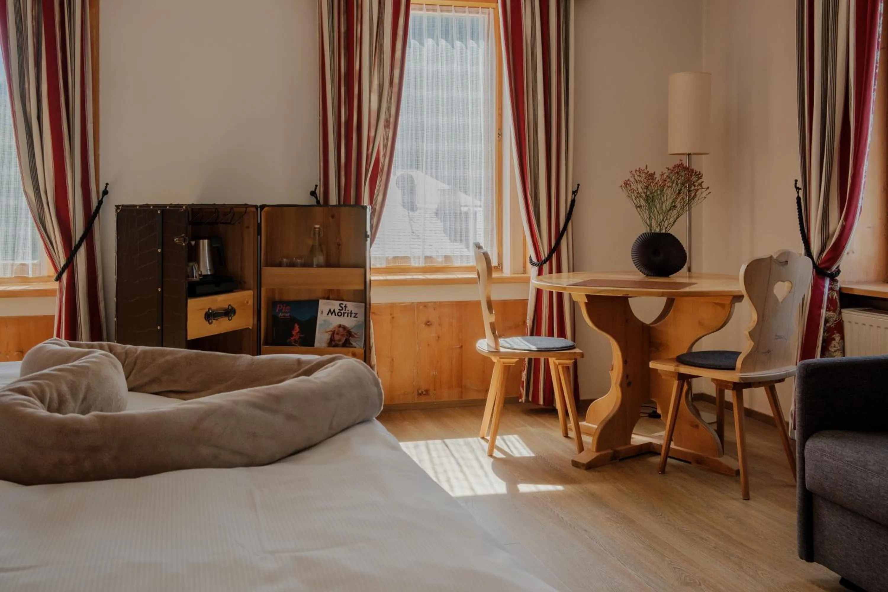 Photo of the whole room in Hotel Bernina