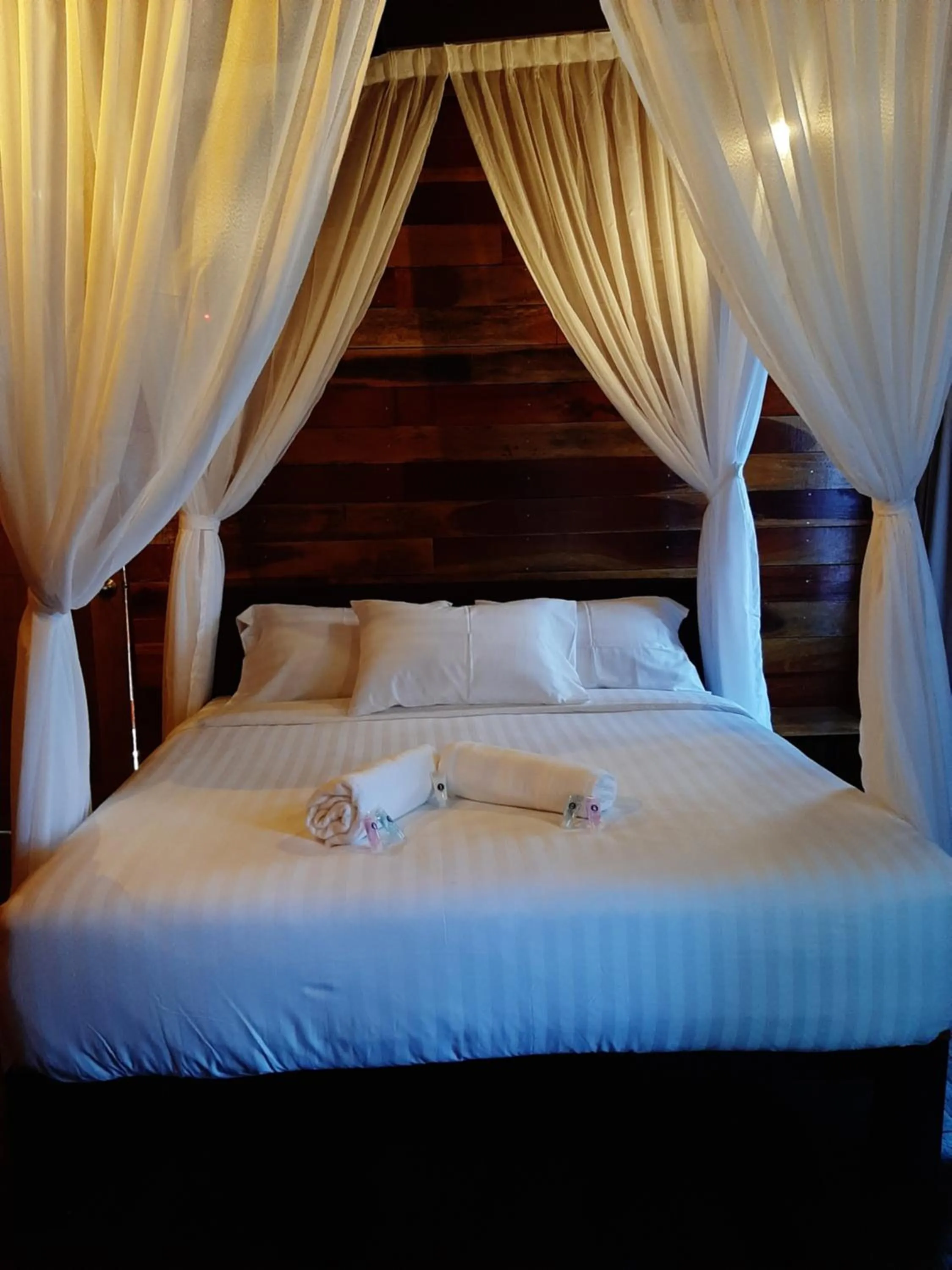 Bed in Utan Teluk Nipah
