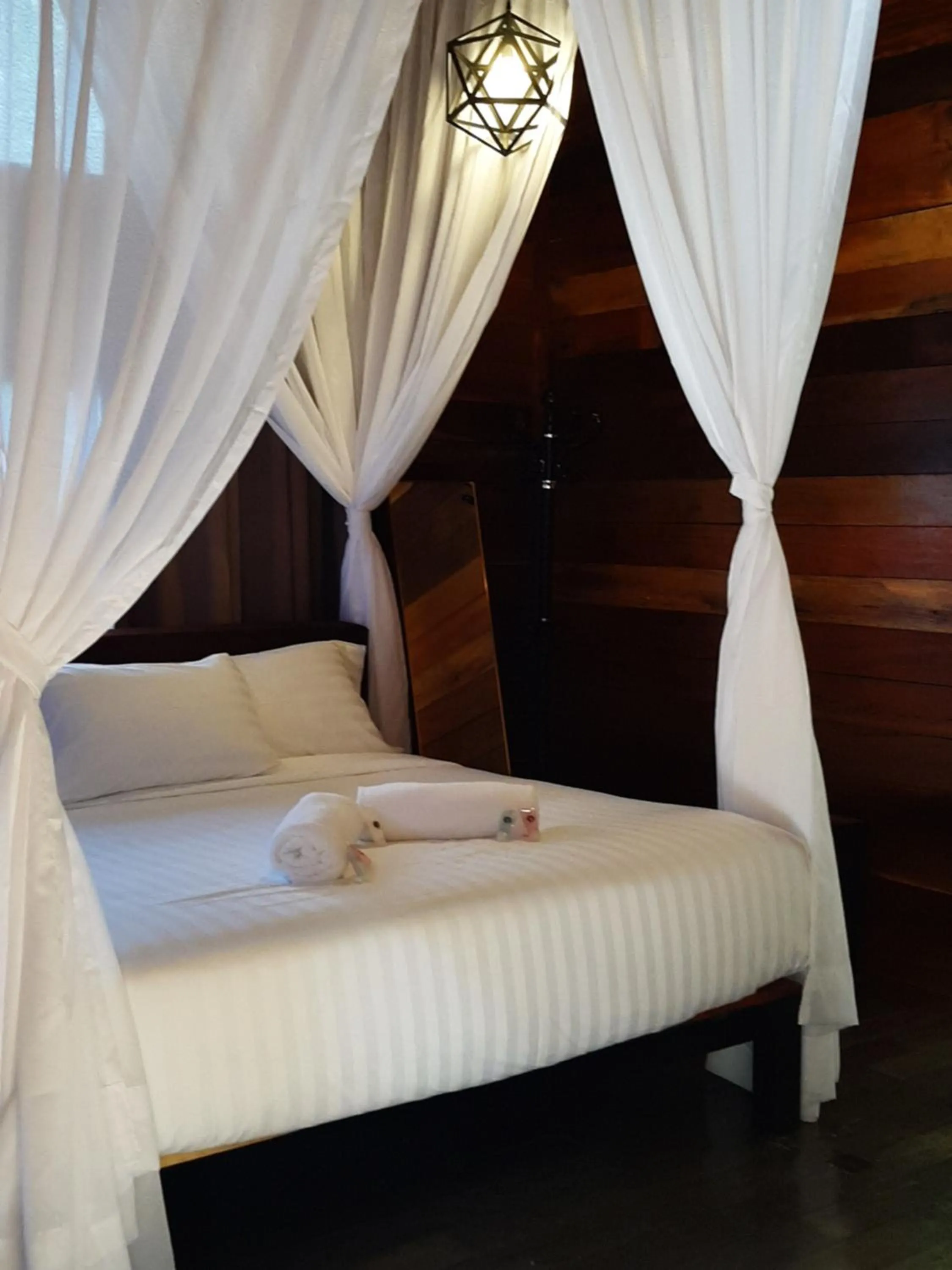 Bed in Utan Teluk Nipah