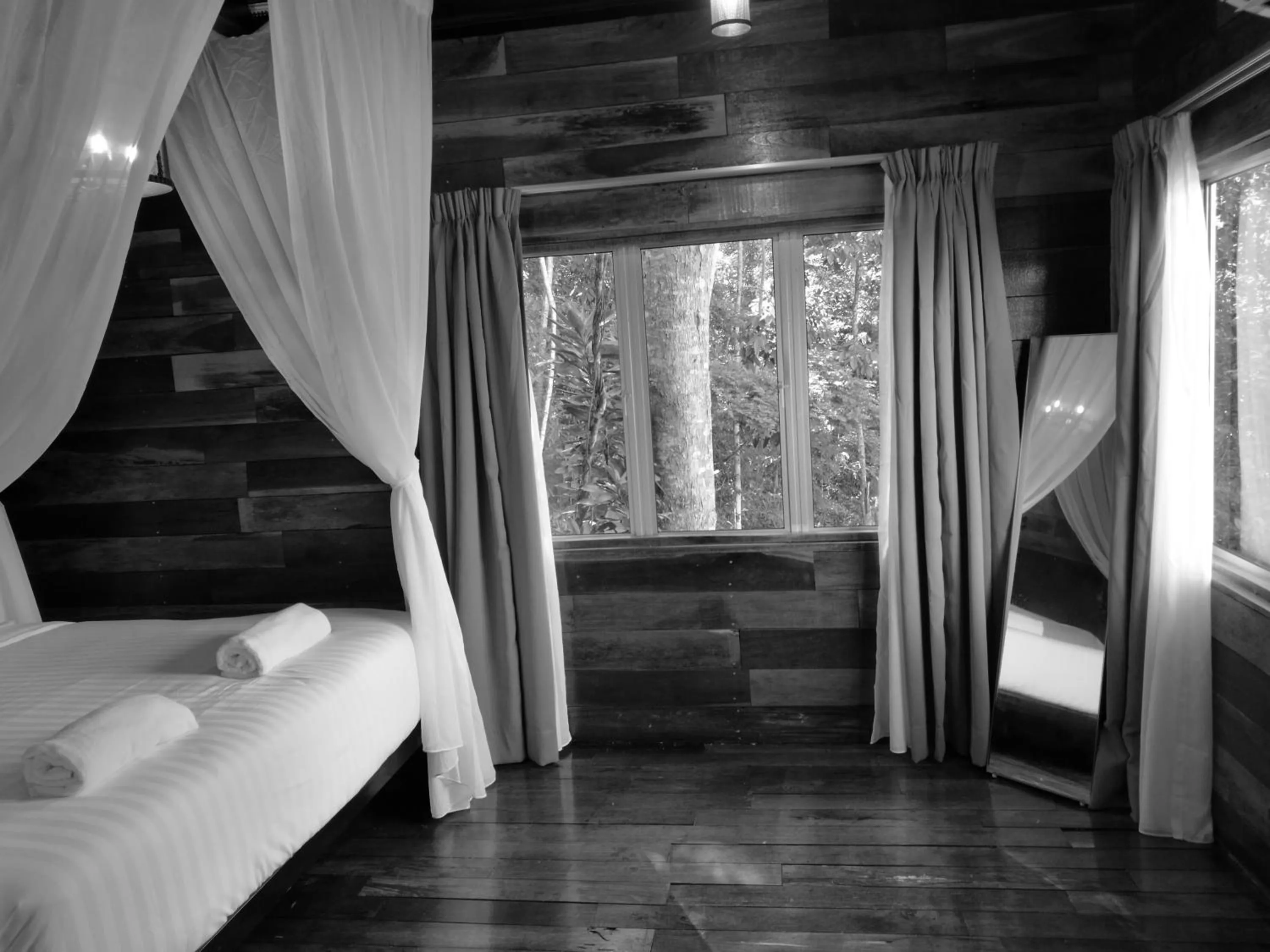 Bed in Utan Teluk Nipah