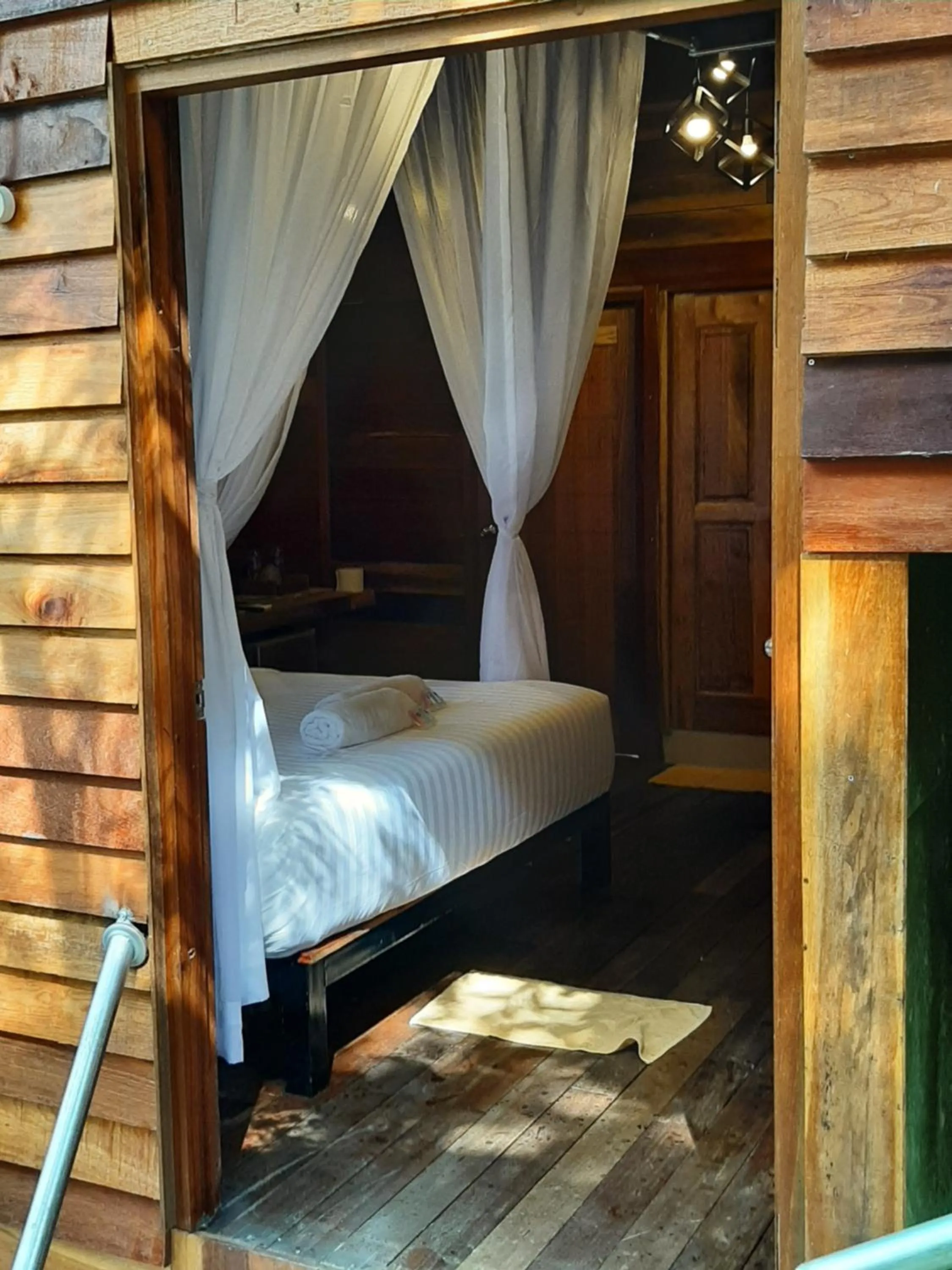 Bed in Utan Teluk Nipah