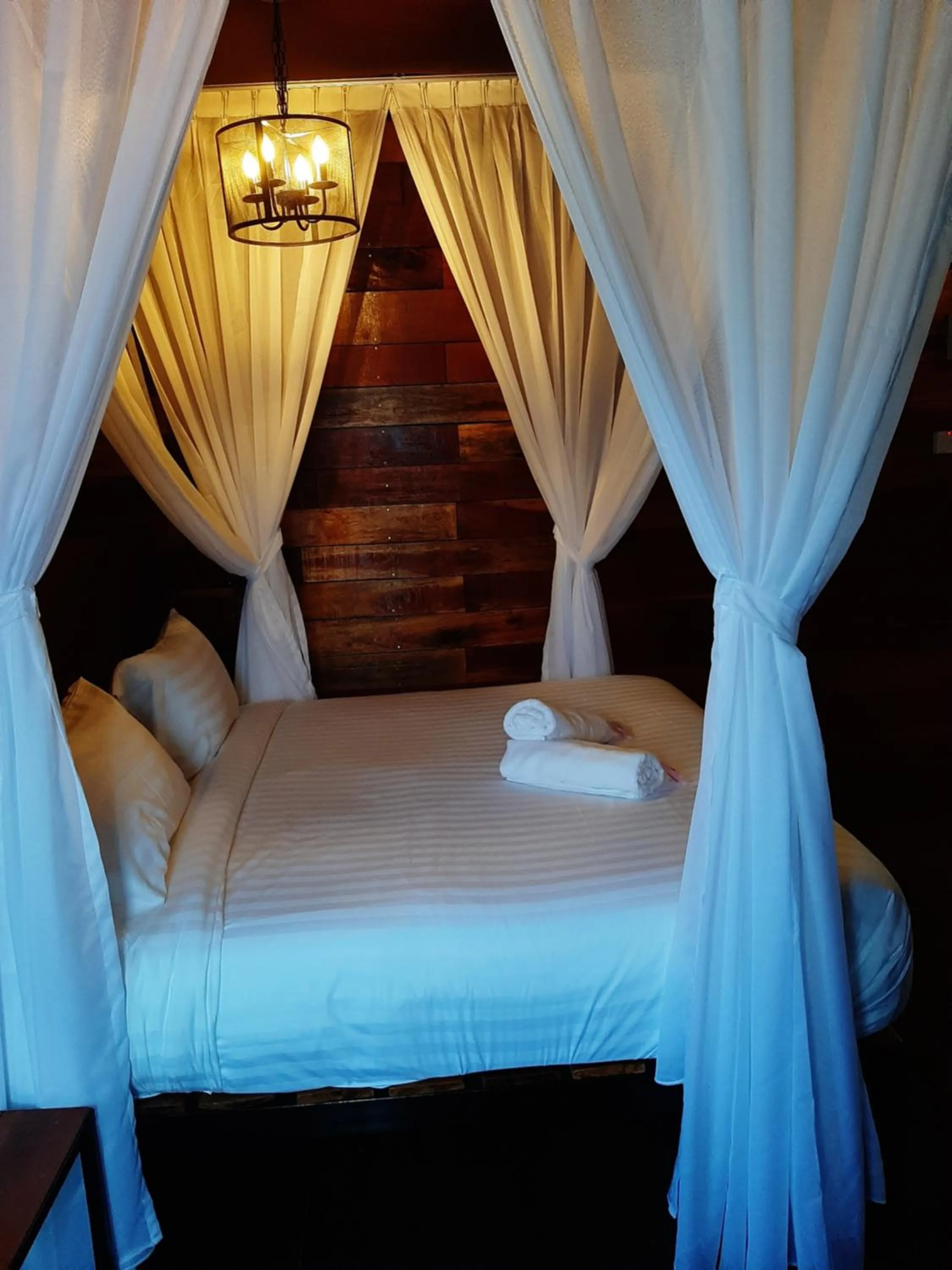 Bed in Utan Teluk Nipah