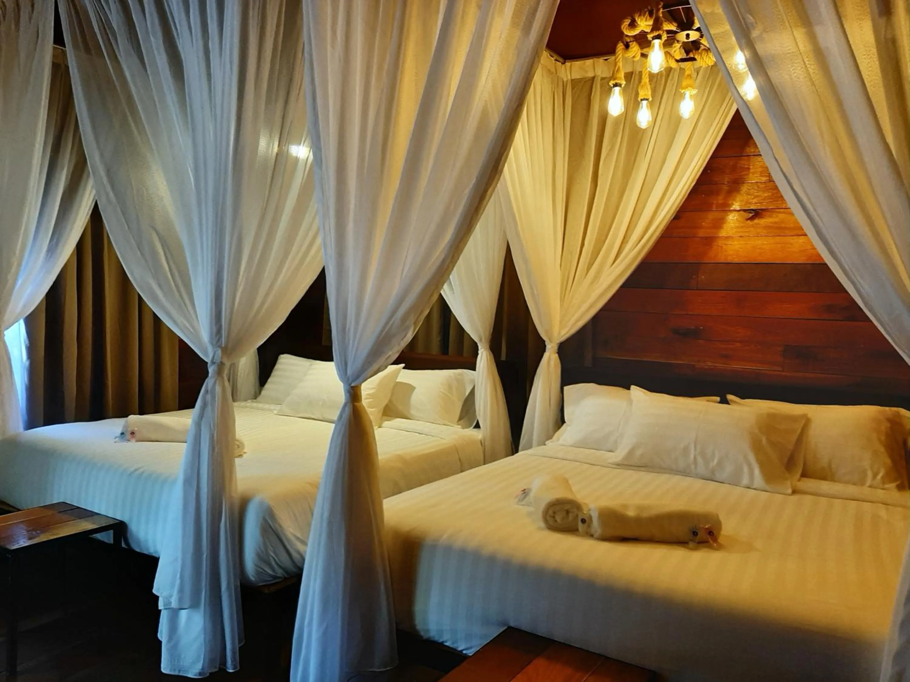 Bed in Utan Teluk Nipah