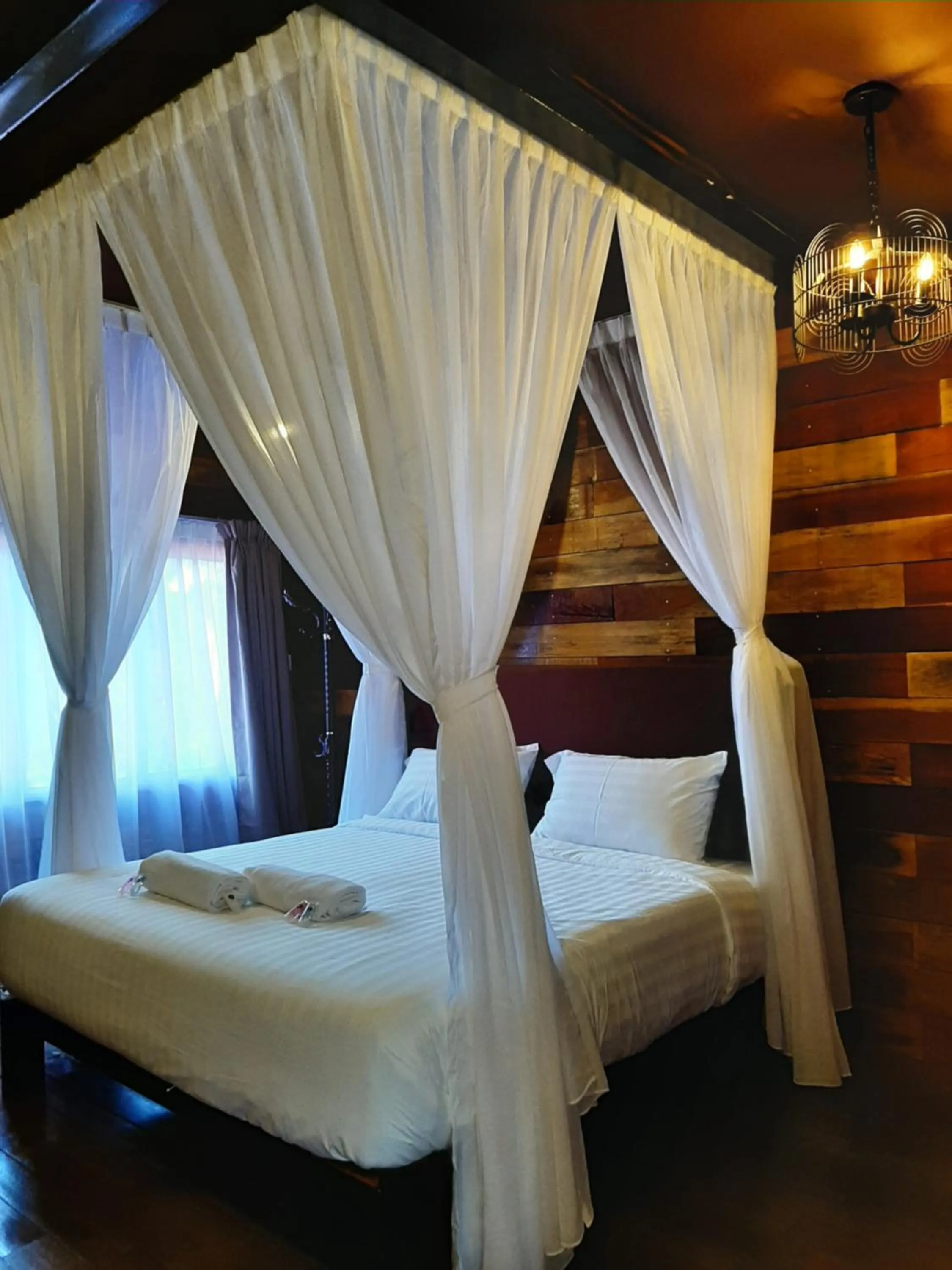 Bed in Utan Teluk Nipah