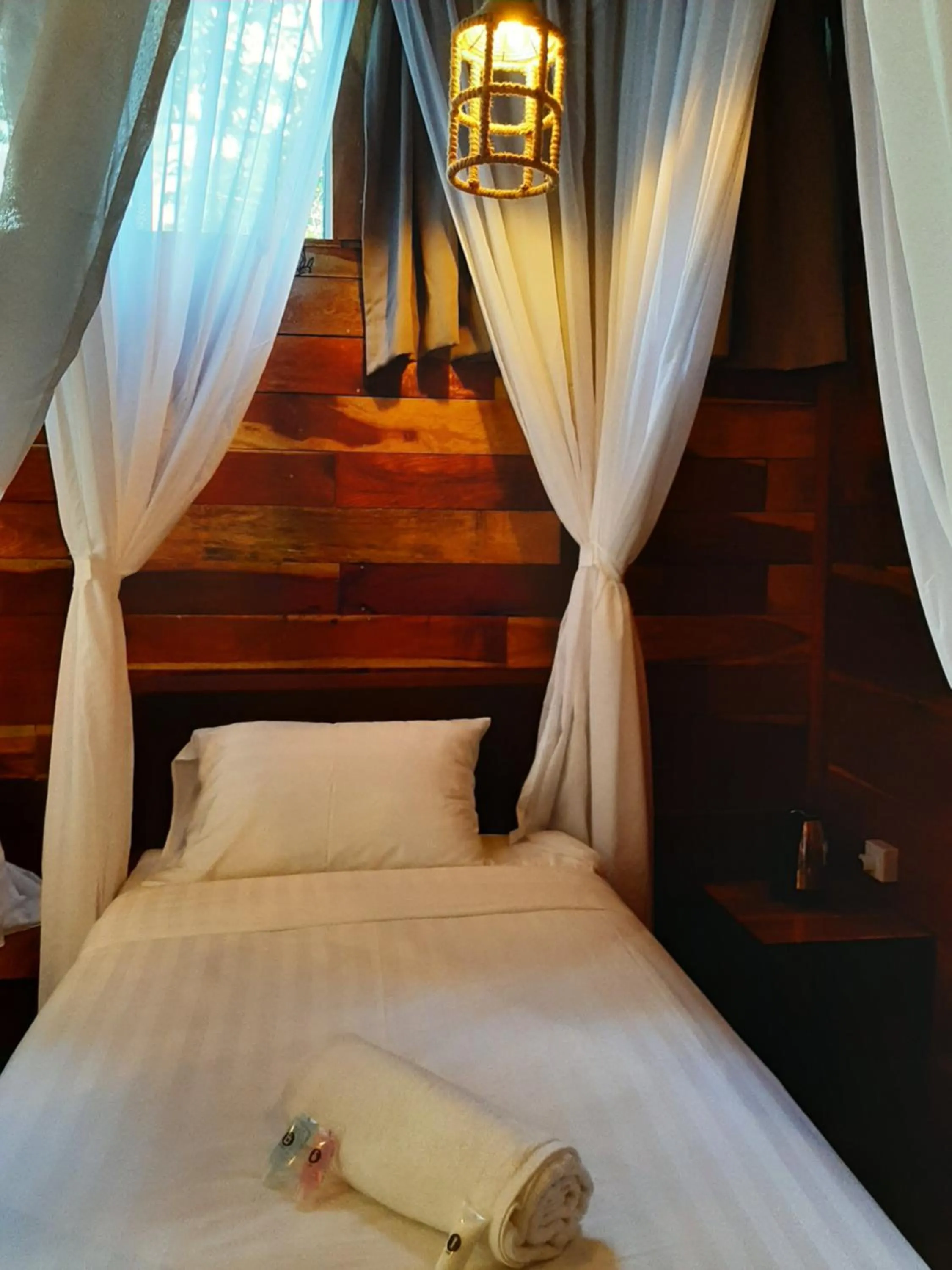 Bed in Utan Teluk Nipah