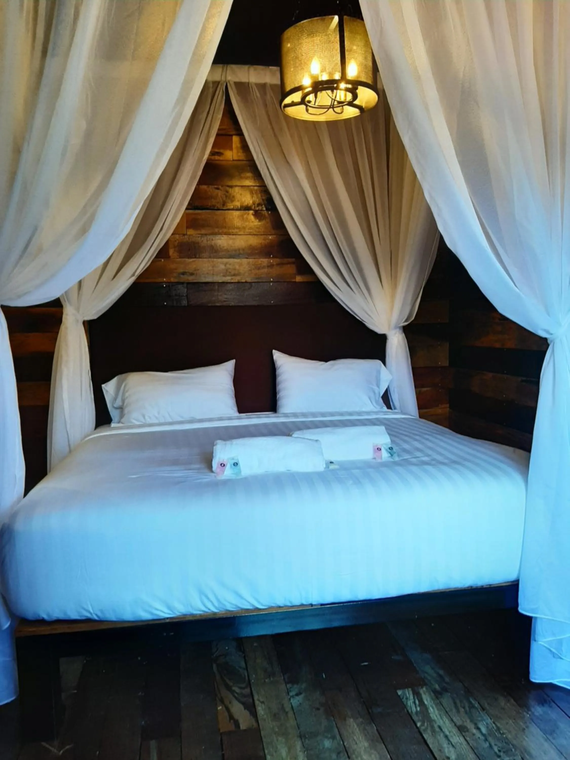 Bed in Utan Teluk Nipah