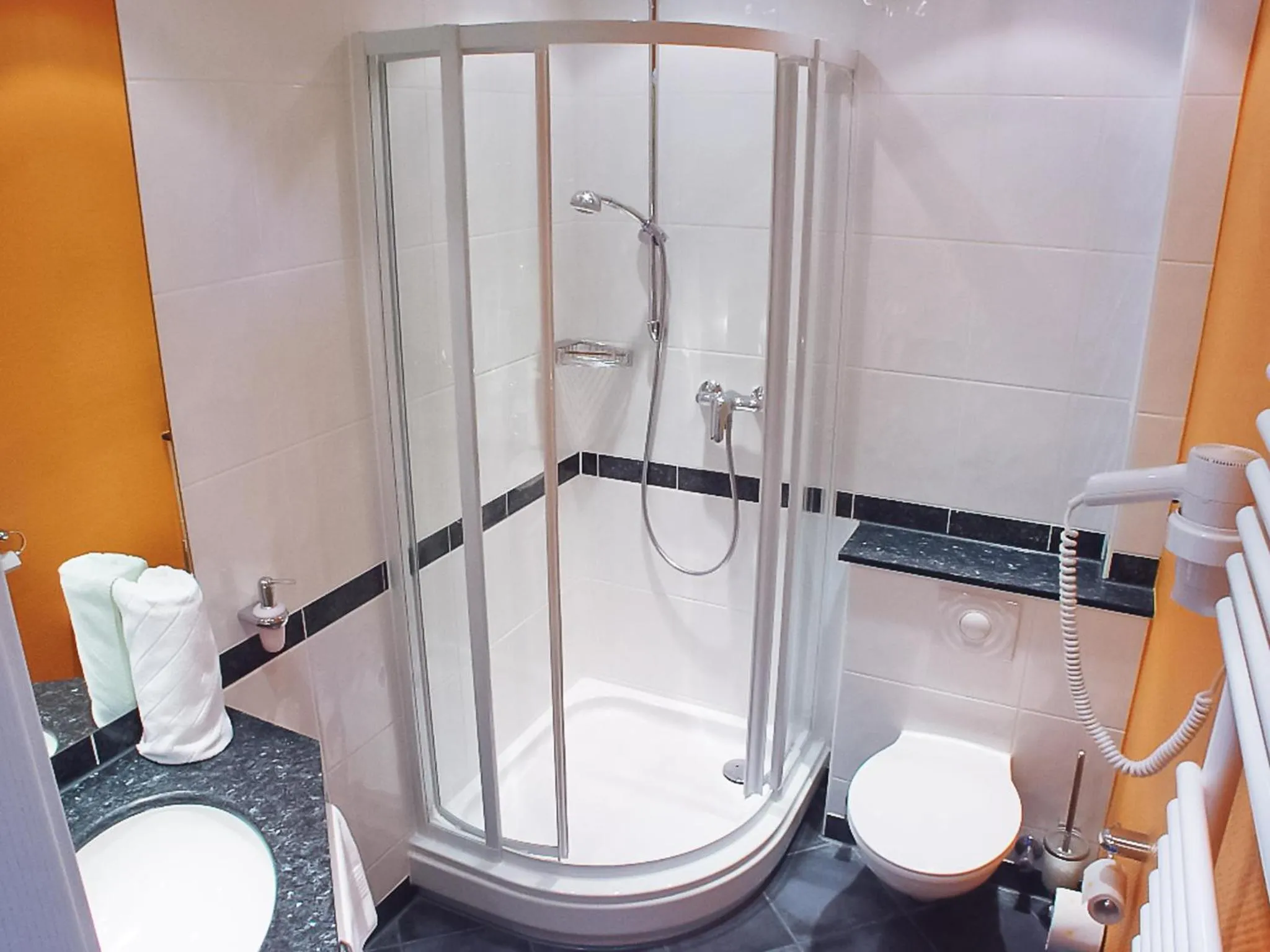 Shower in Berggasthof Hotel Igelwirt