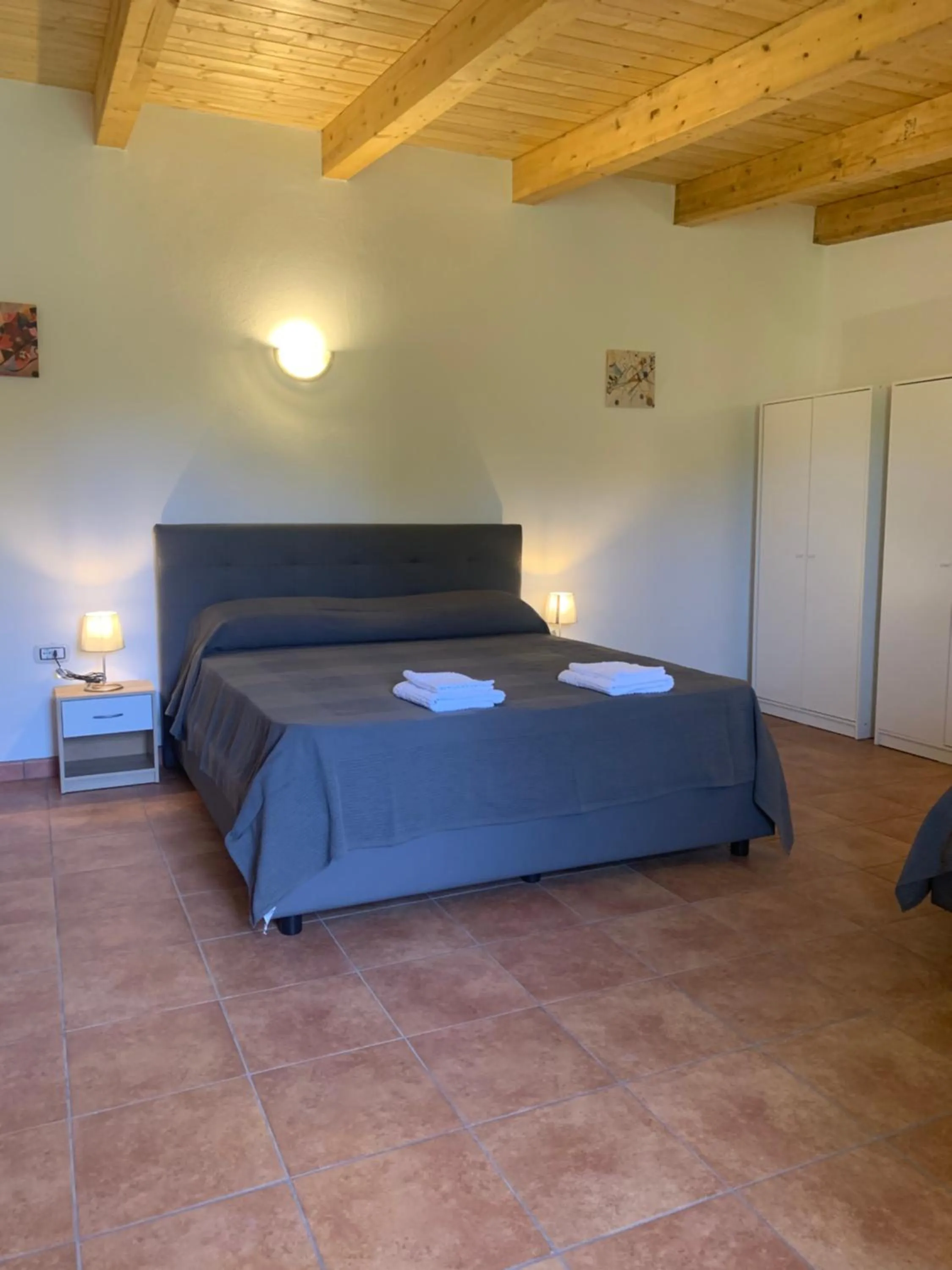 B&B BUICOVILLE CAMEROTA