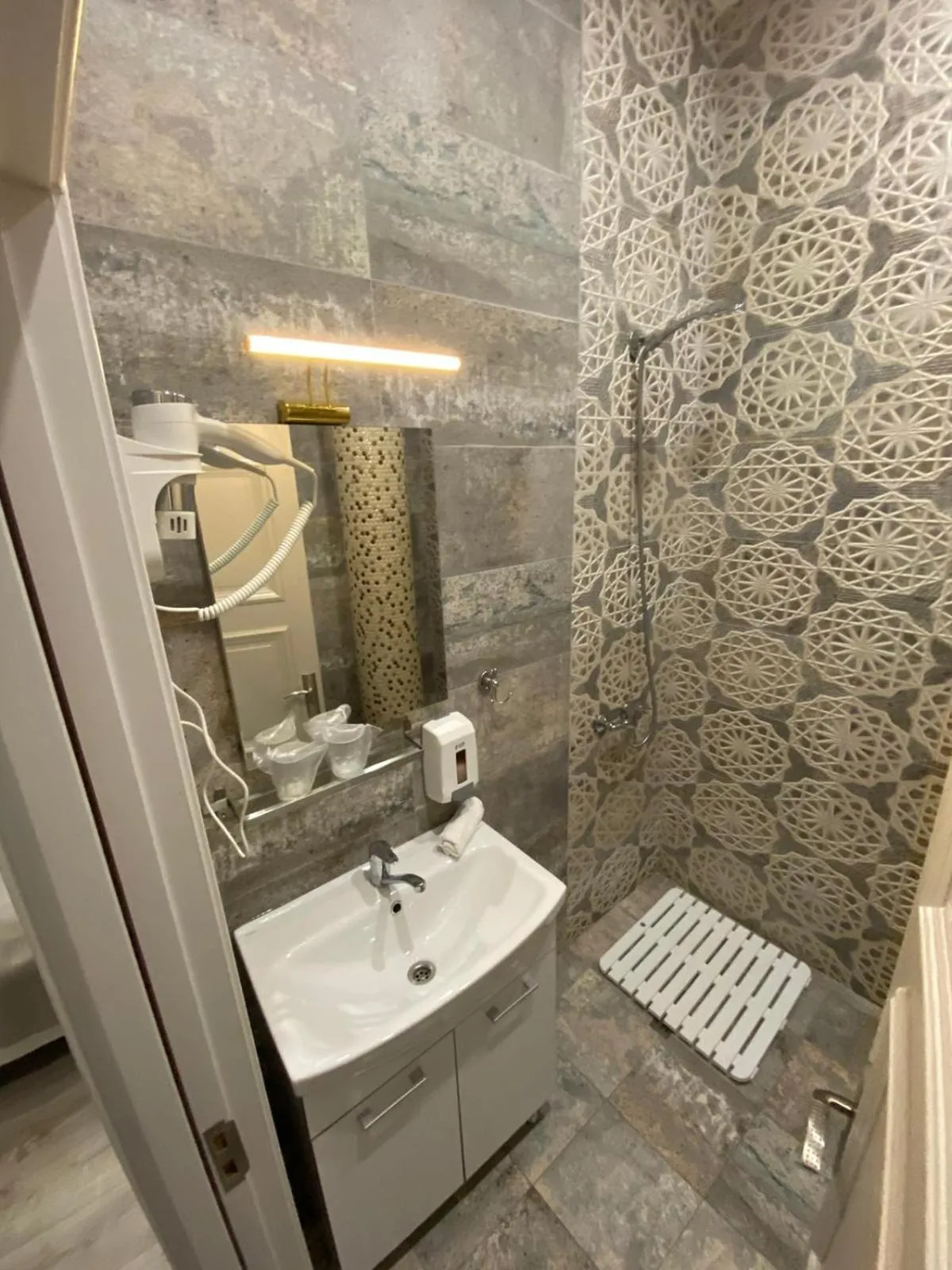 Arizet Boutique Mamaia