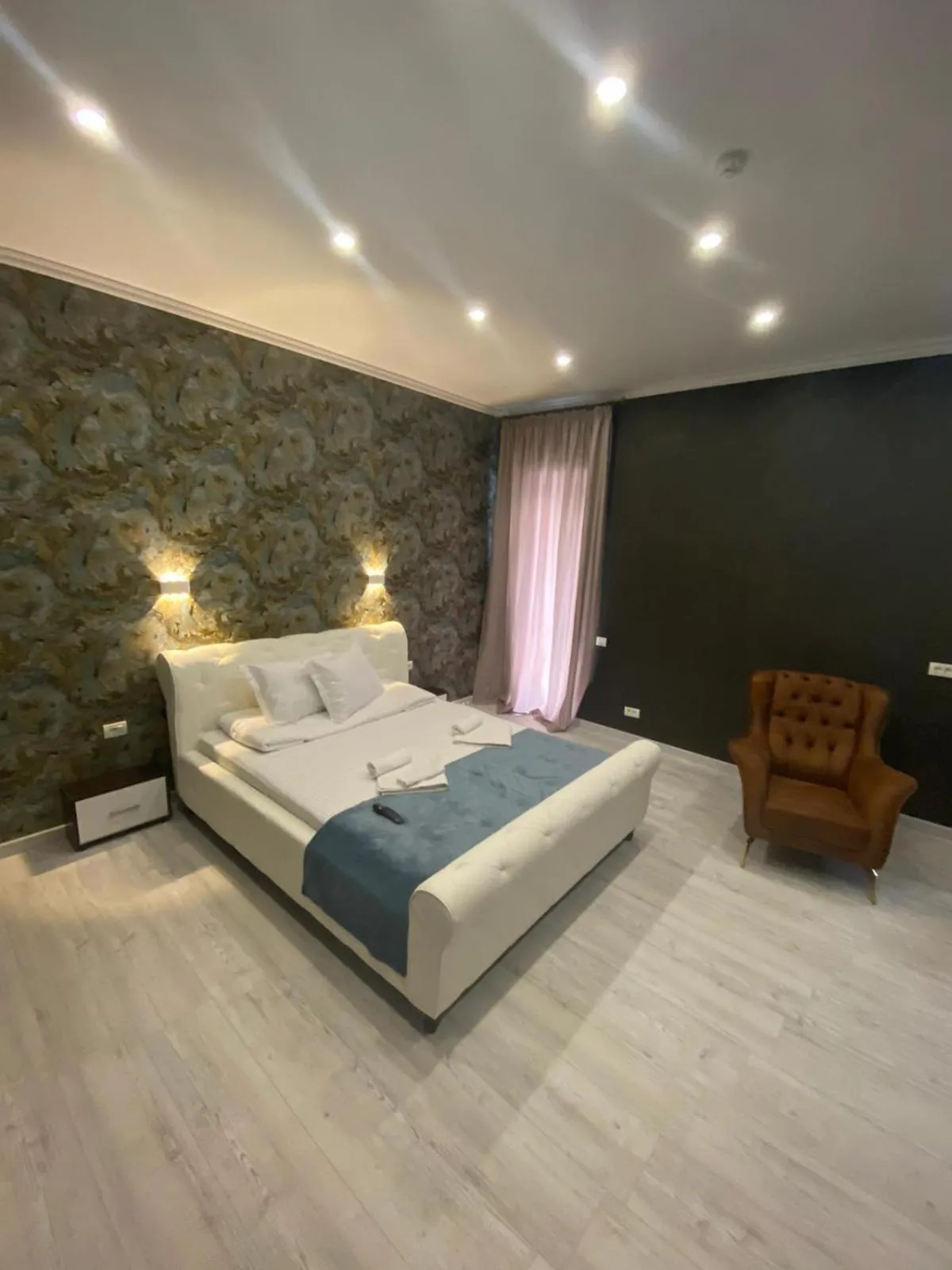 Bed in Arizet Boutique Mamaia