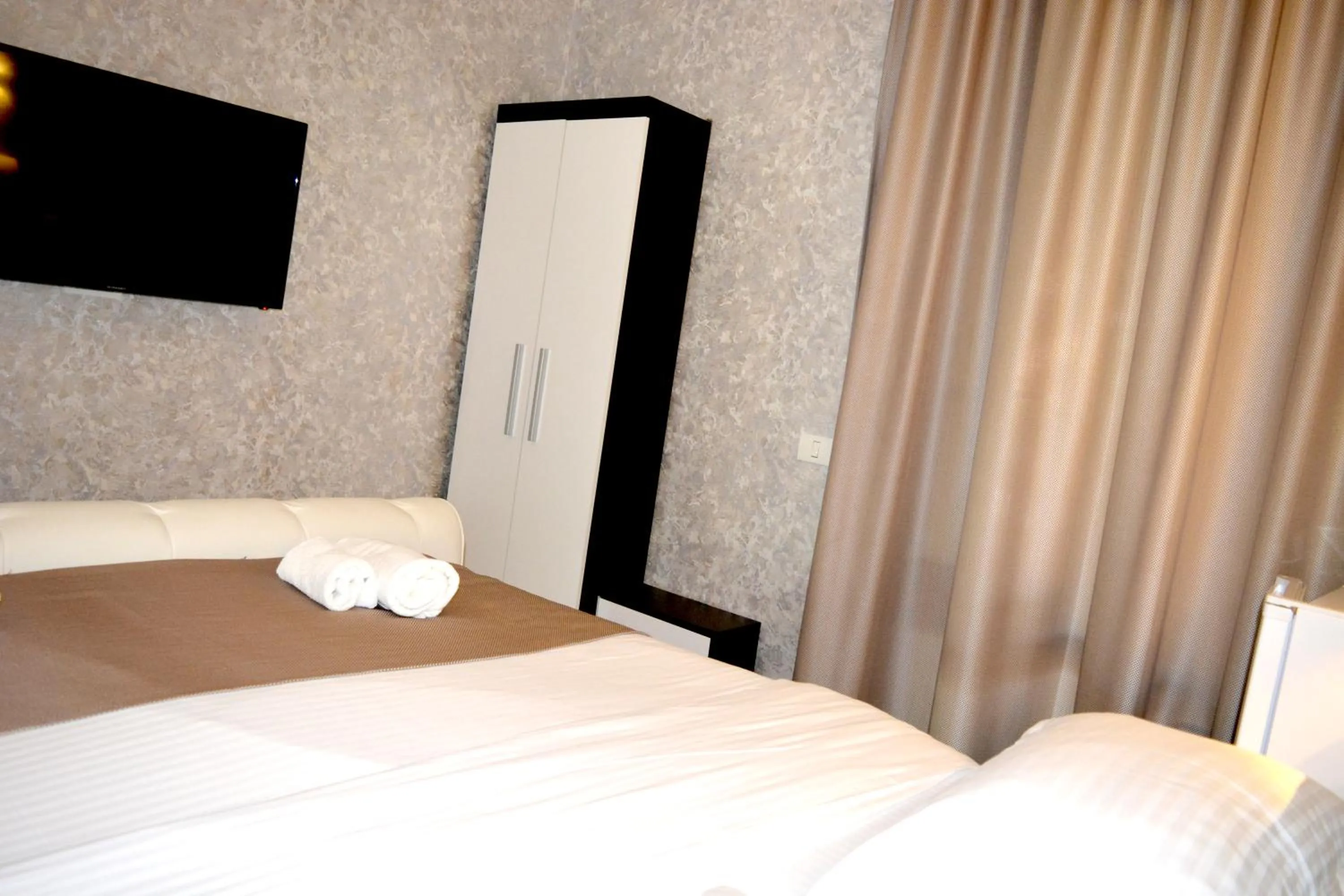 Bed in Arizet Boutique Mamaia