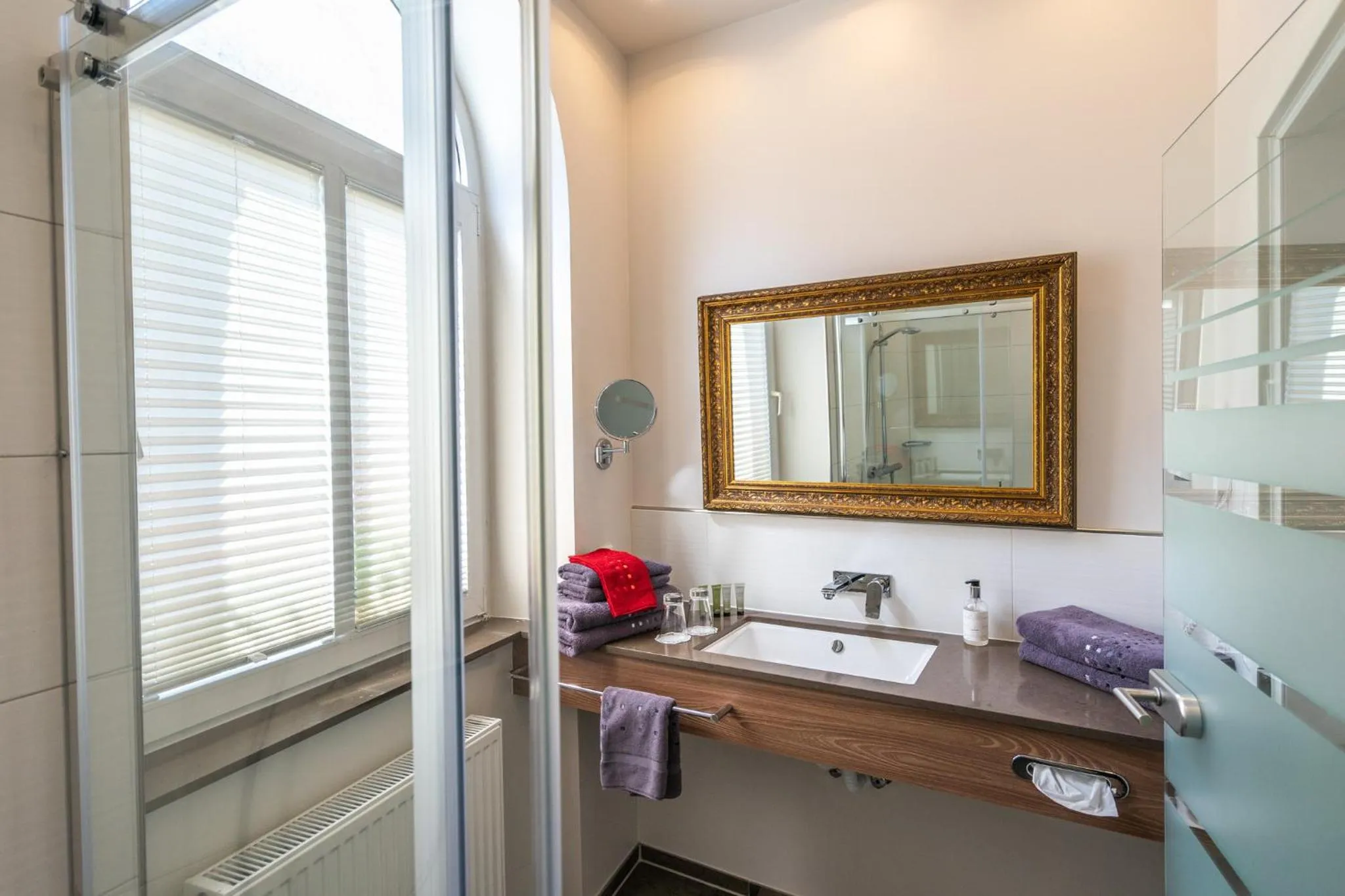 Shower in Hotel am Markt Bacharach