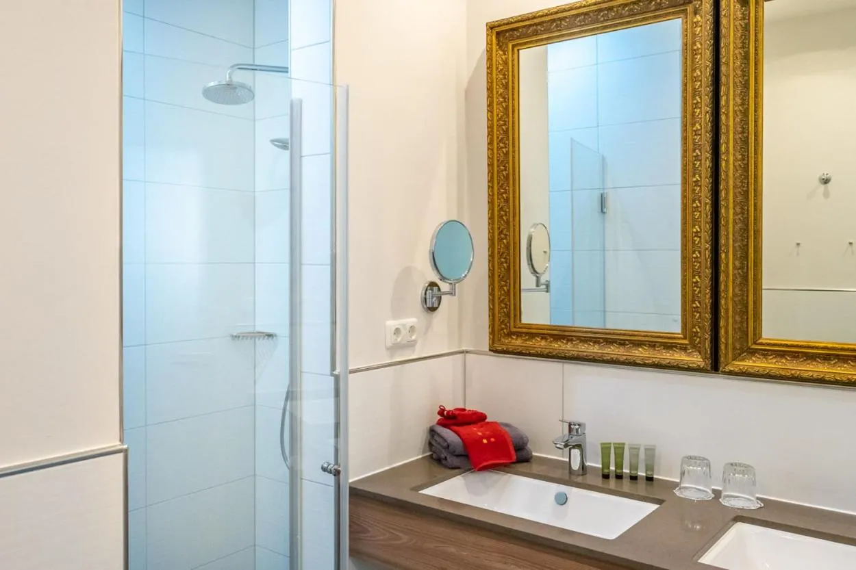 Shower in Hotel am Markt Bacharach