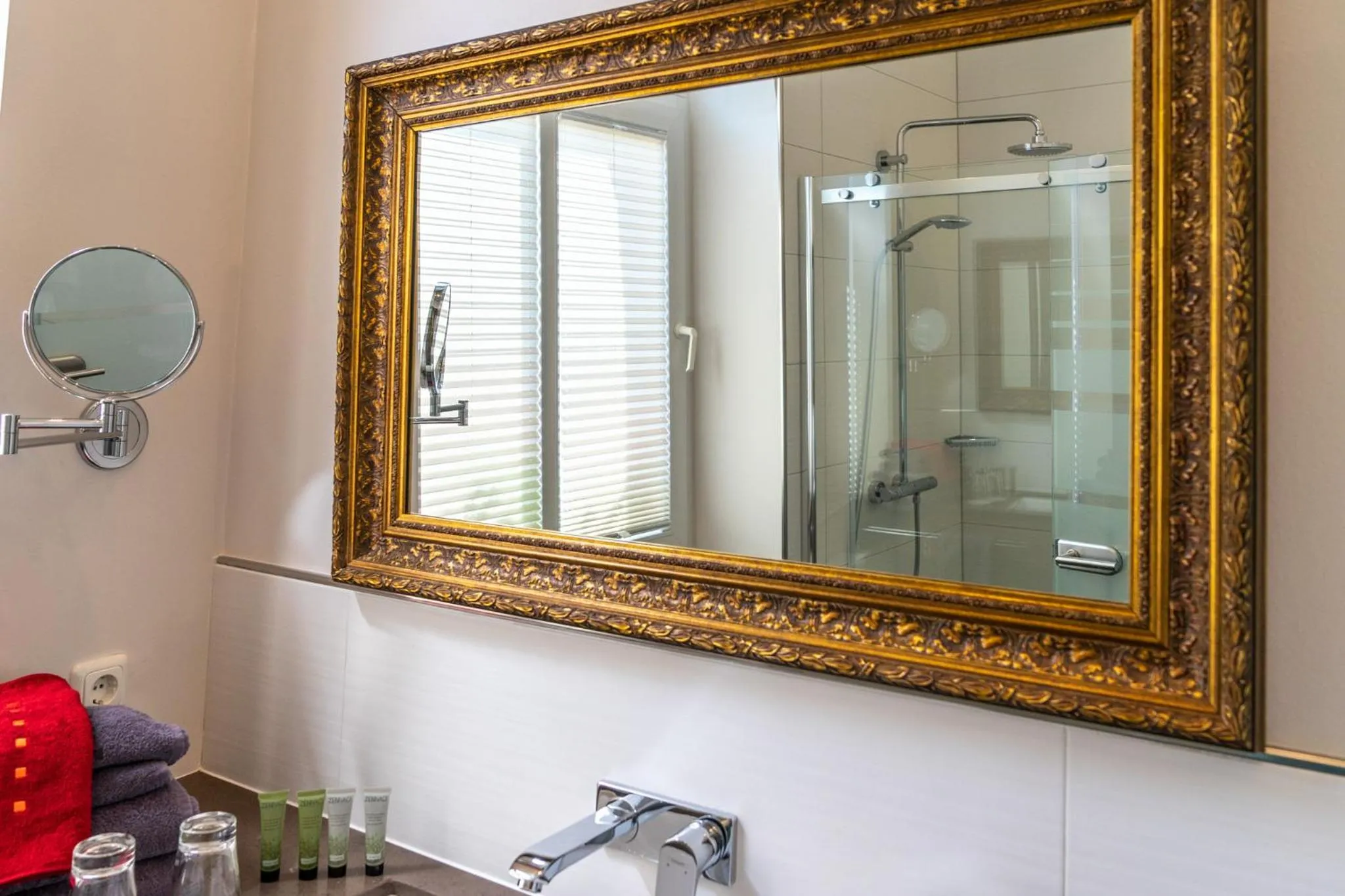 Shower in Hotel am Markt Bacharach